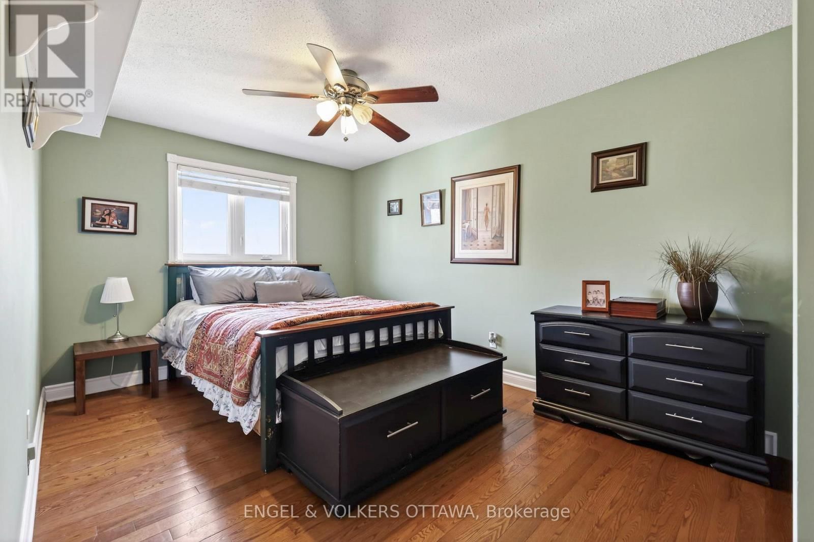 425 TANAGER BAY Image 20