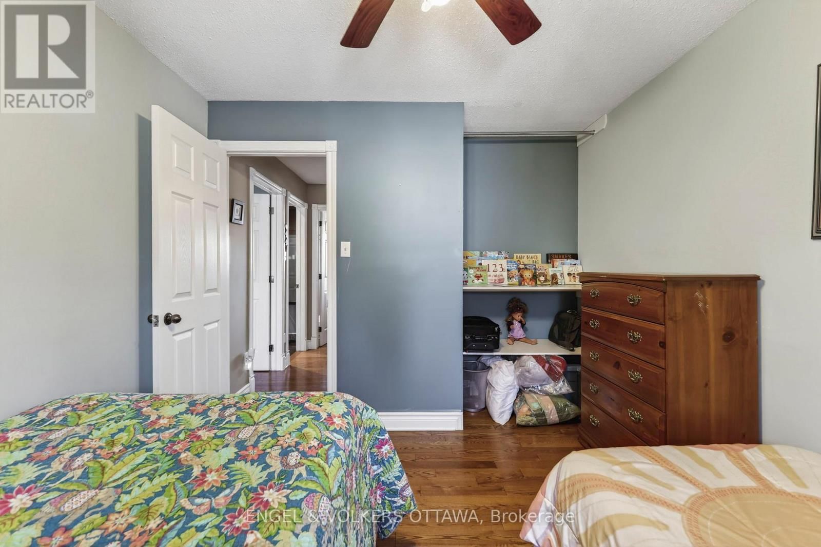 425 TANAGER BAY Image 23