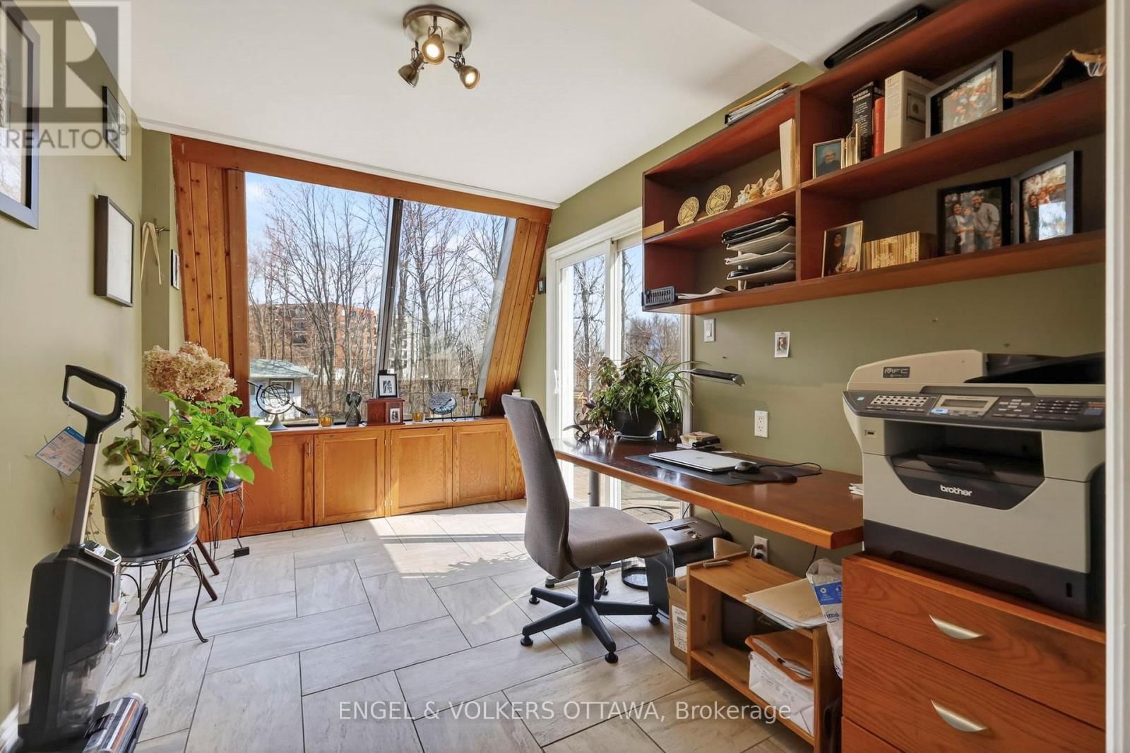 425 TANAGER BAY Image 31