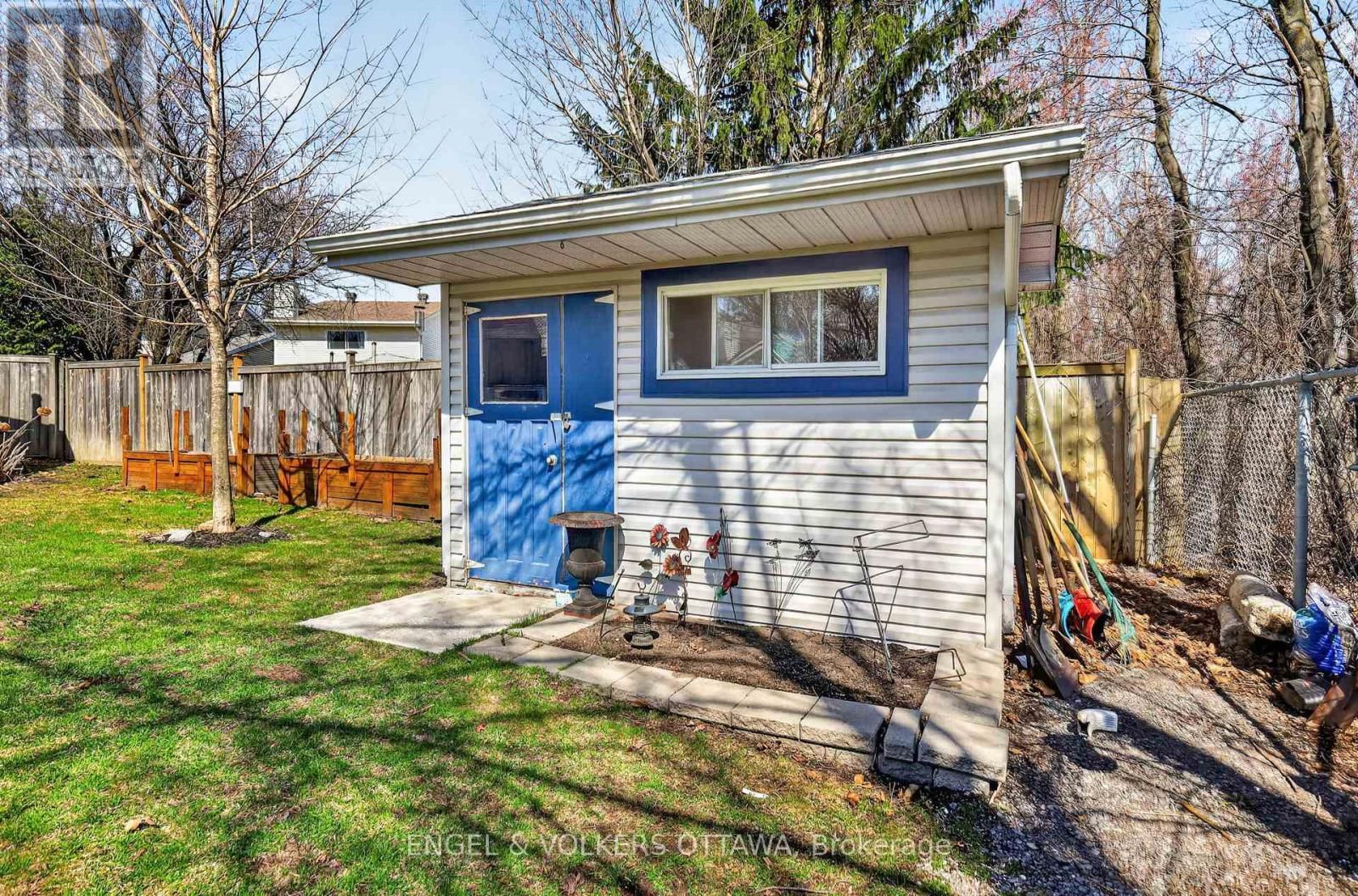 425 TANAGER BAY Image 34