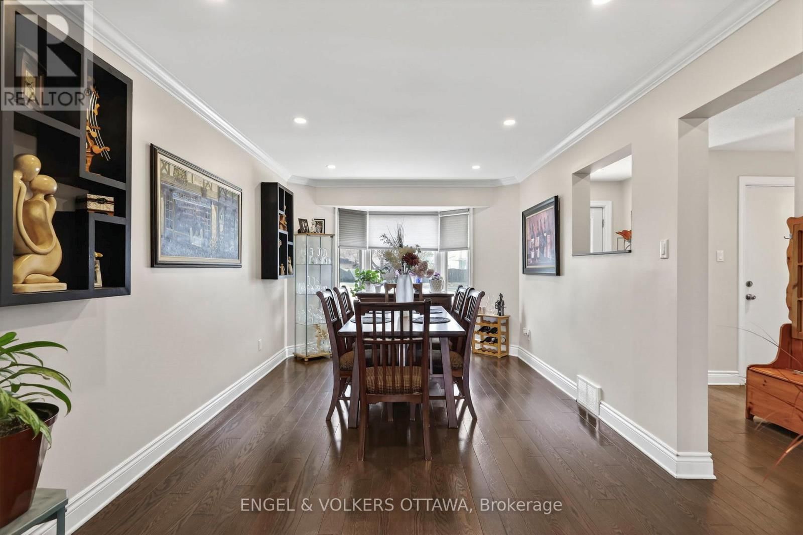 425 TANAGER BAY Image 7