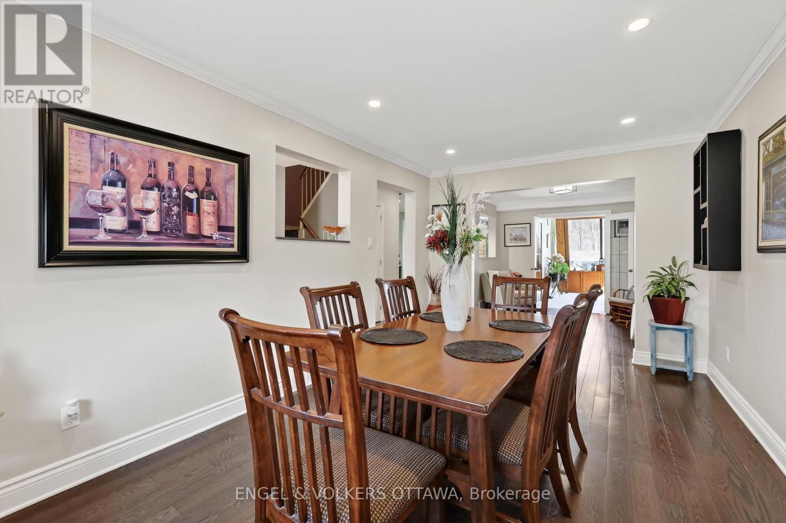 425 TANAGER BAY Image 9