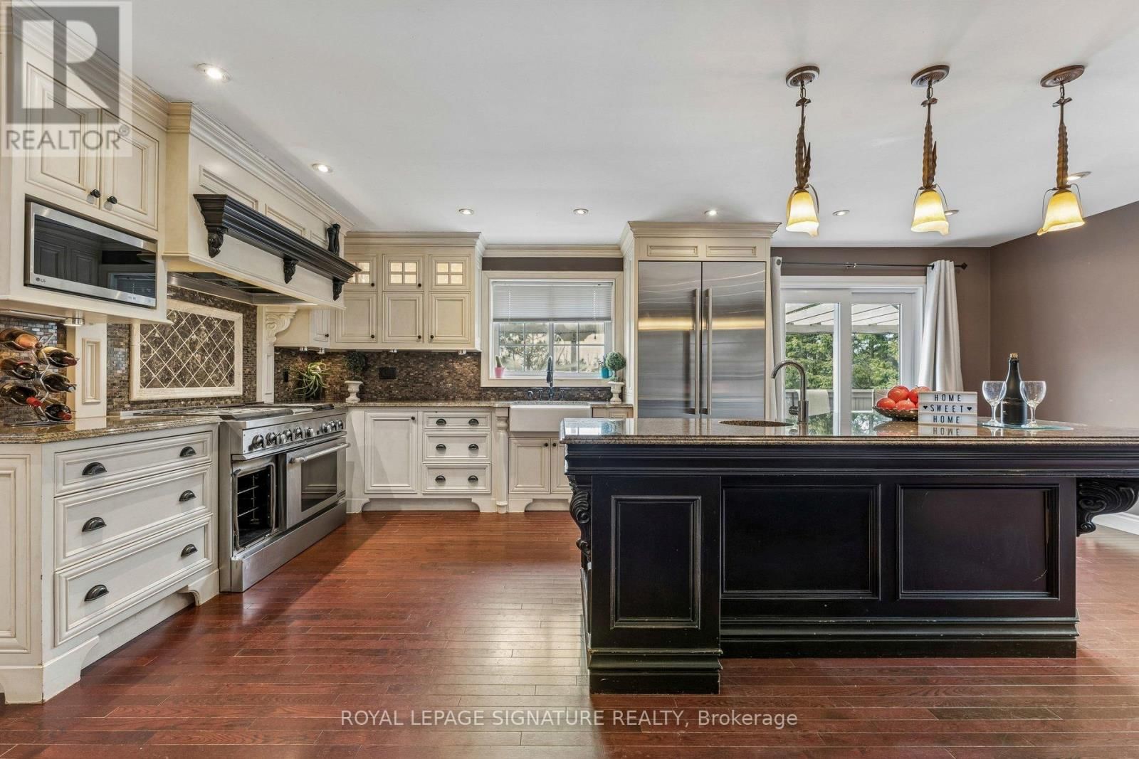 16 HILLTOP CRESCENT Image 10