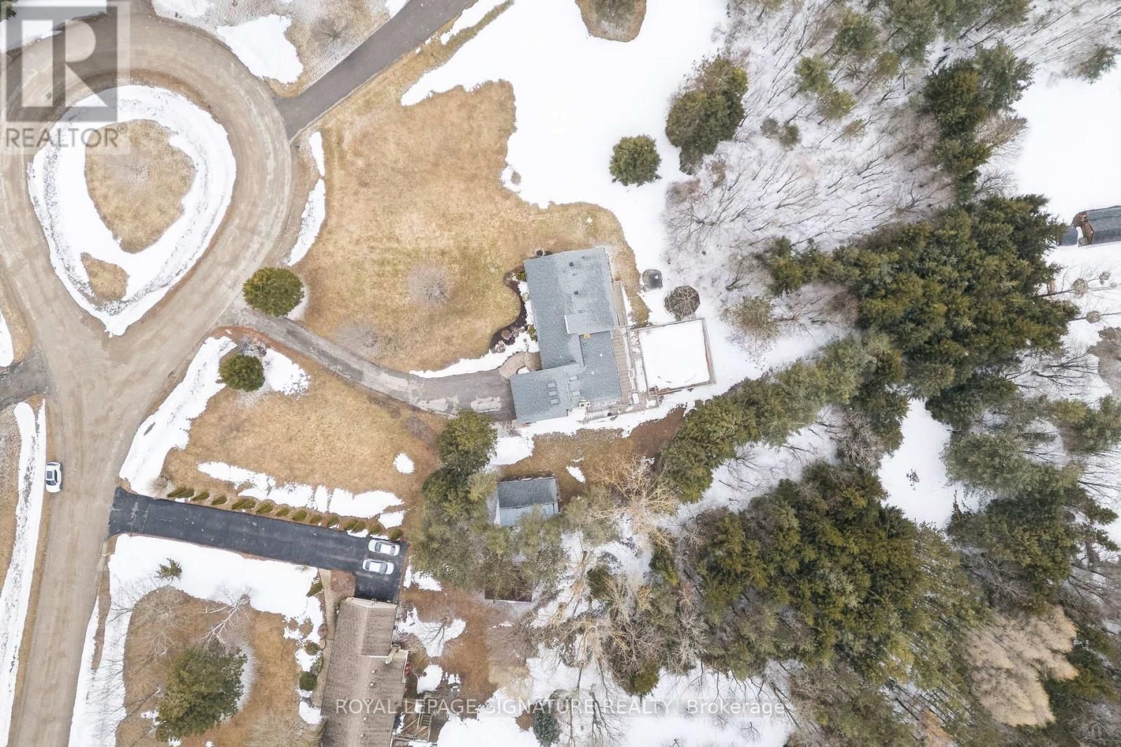 16 HILLTOP CRESCENT Image 42