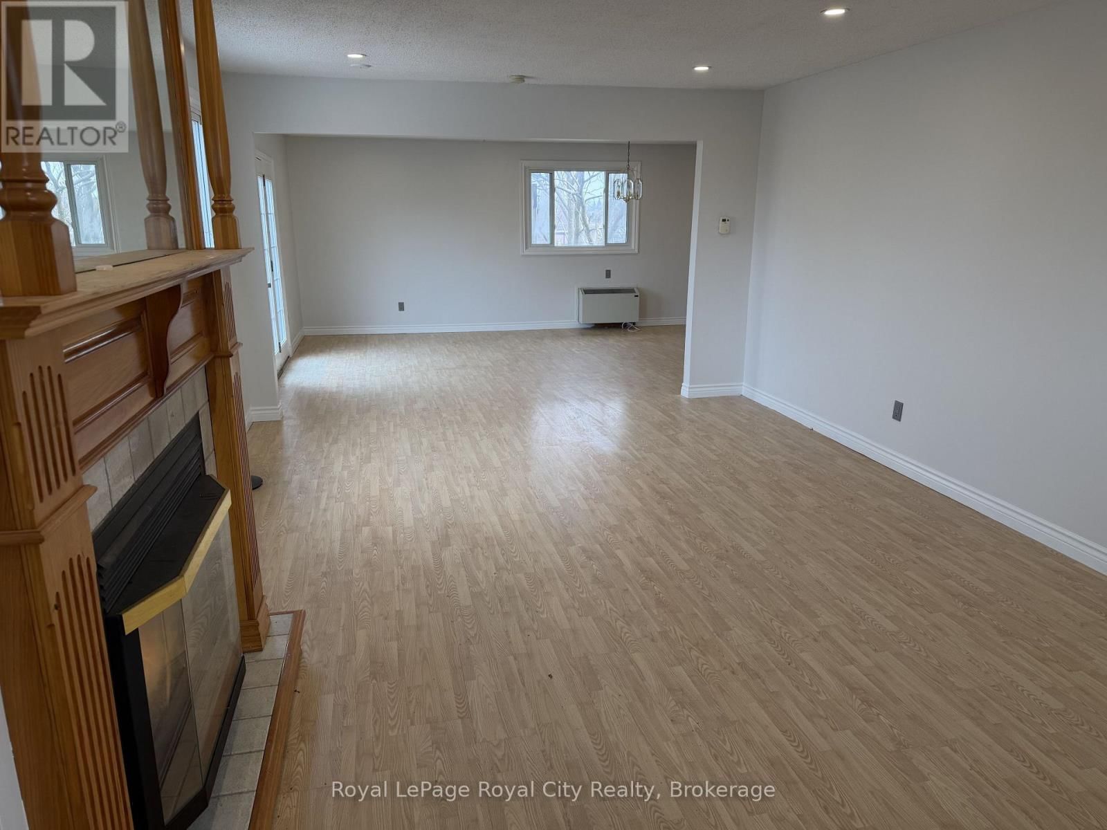 2 - 245 SPEEDVALE AVENUE WEST Image 15