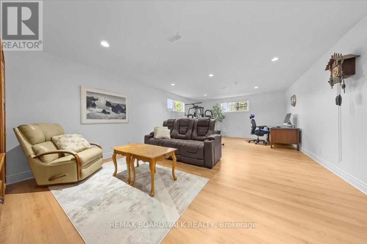 1210 BARNETT DRIVE Image 21