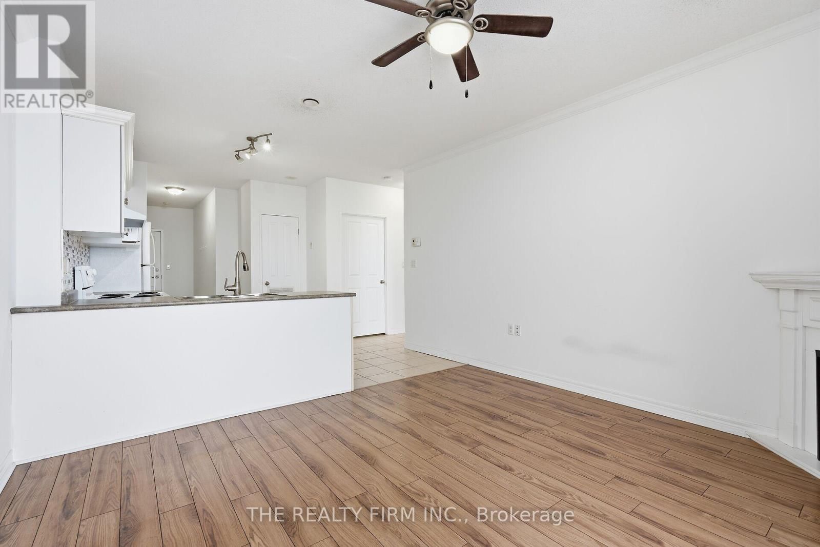 914 - 353 COMMISSIONERS ROAD WEST Image 10