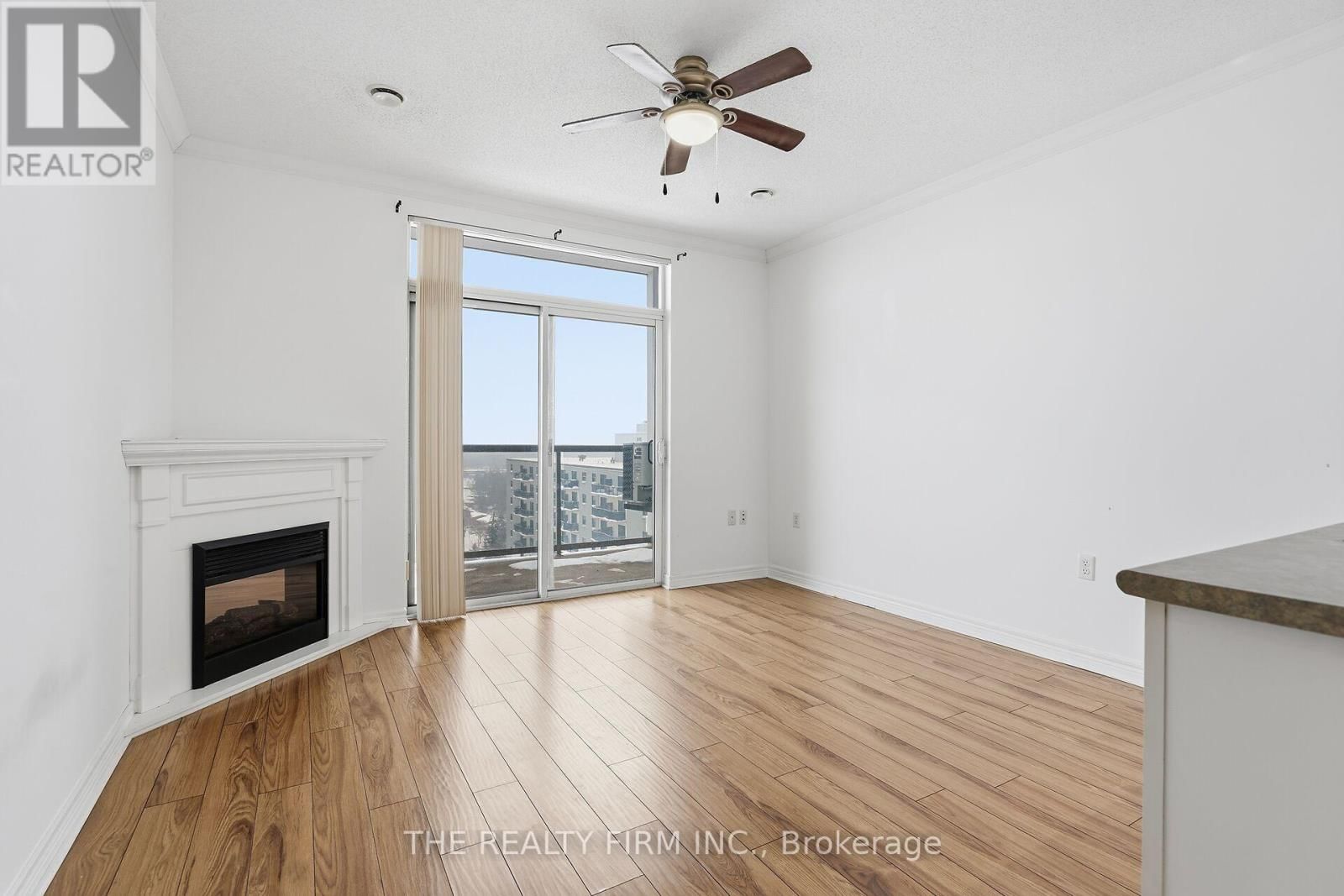 914 - 353 COMMISSIONERS ROAD WEST Image 12