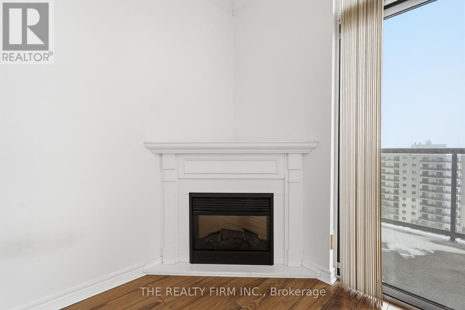 914 - 353 COMMISSIONERS ROAD WEST Image 13