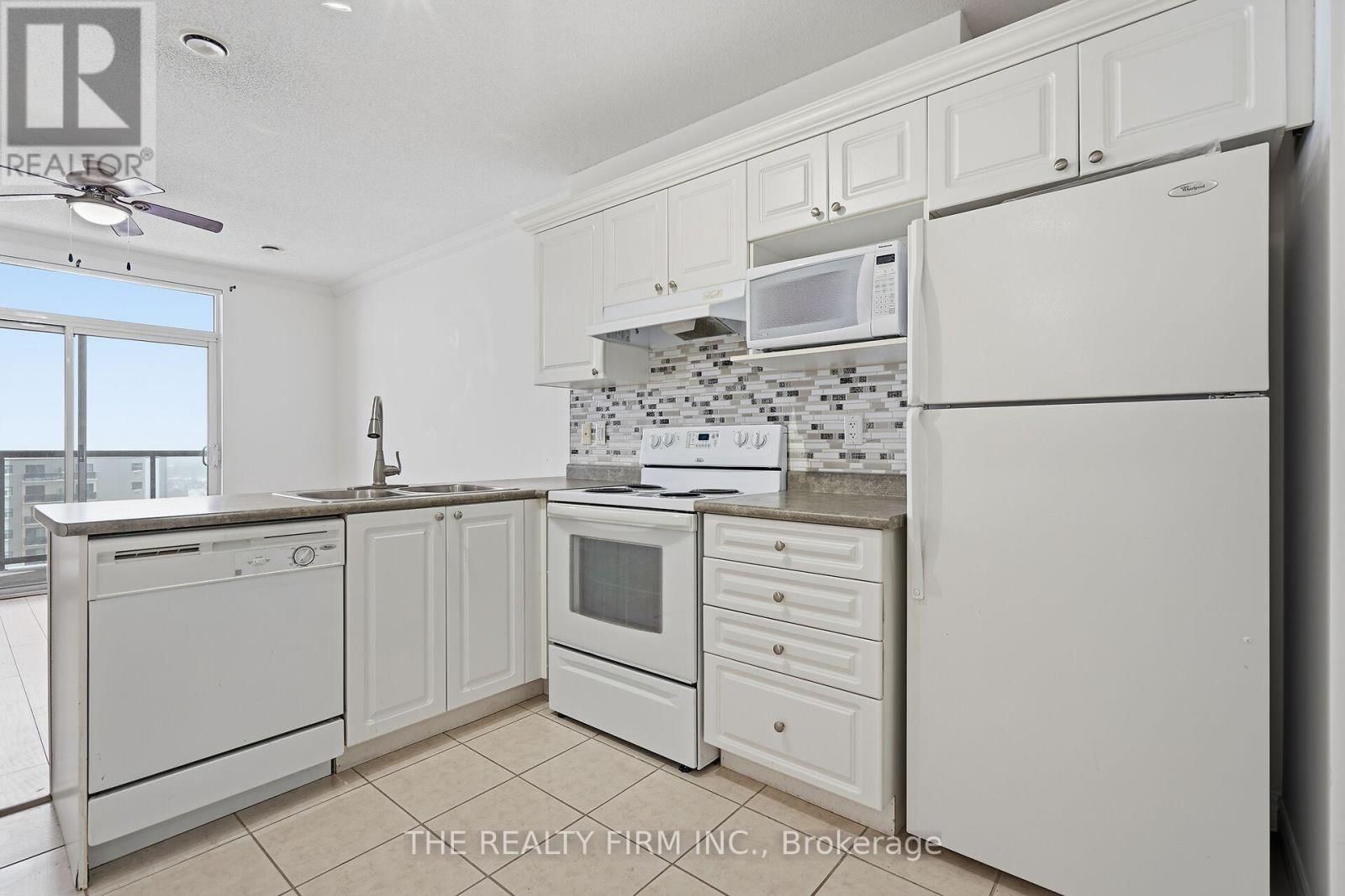 914 - 353 COMMISSIONERS ROAD WEST Image 7