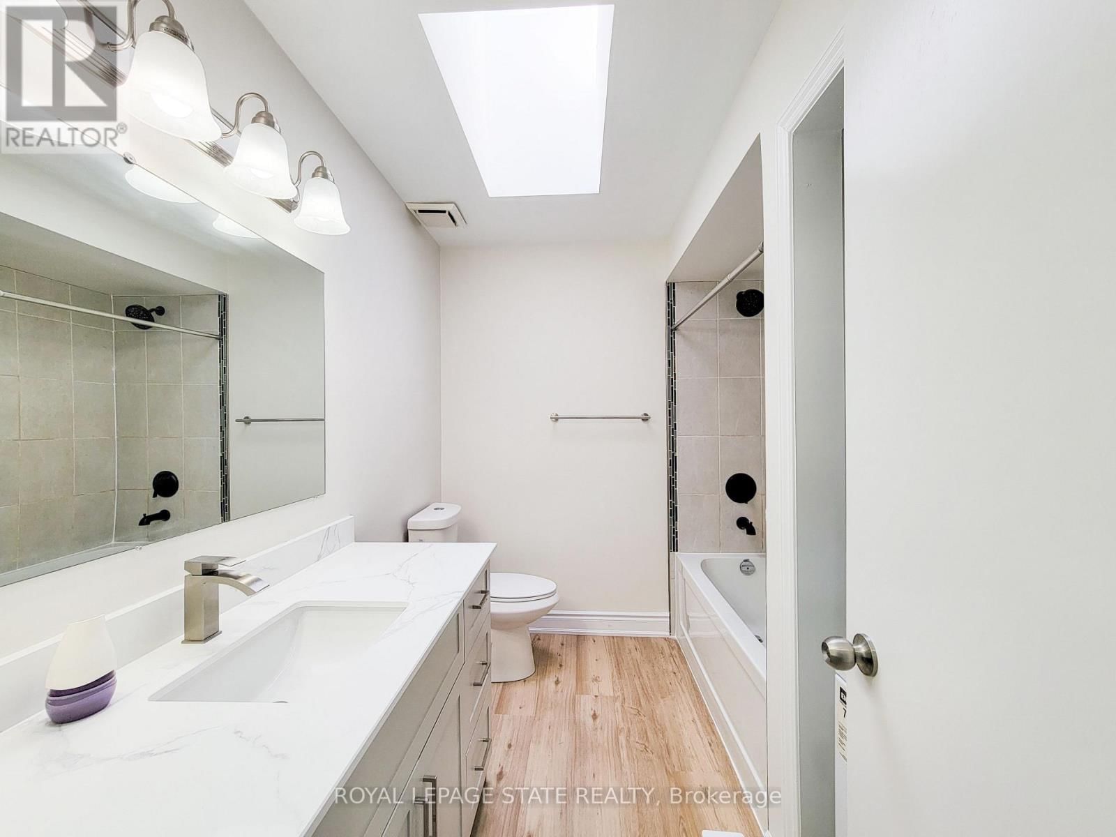 216 RAVENBURY DRIVE Image 16