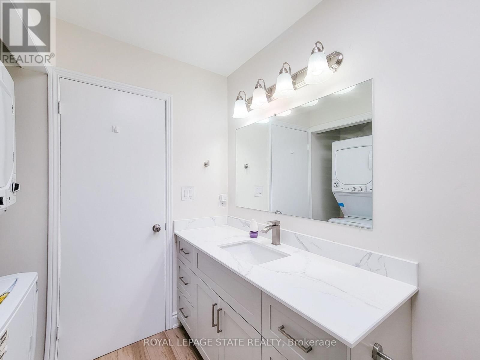 216 RAVENBURY DRIVE Image 17