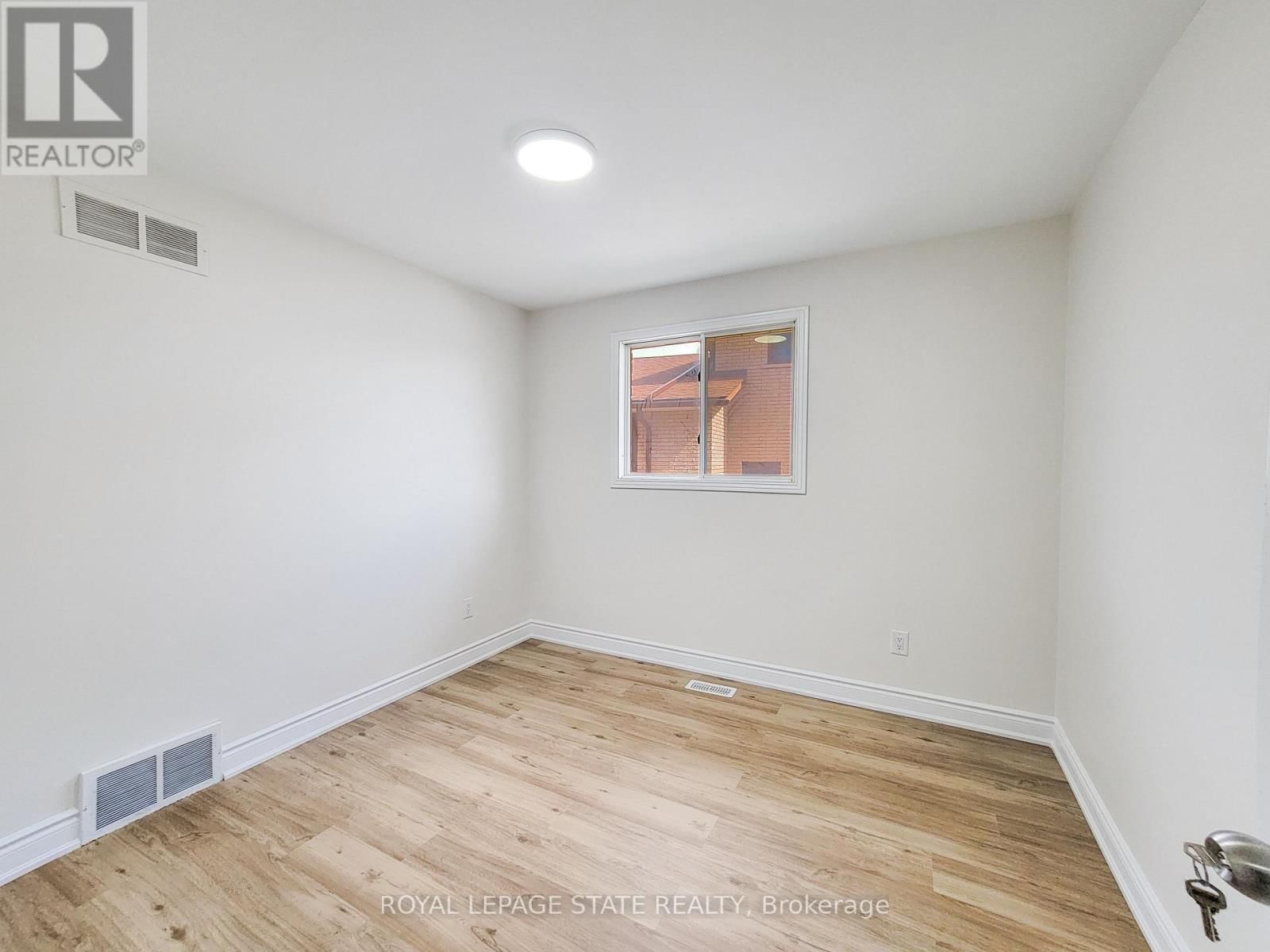 216 RAVENBURY DRIVE Image 23