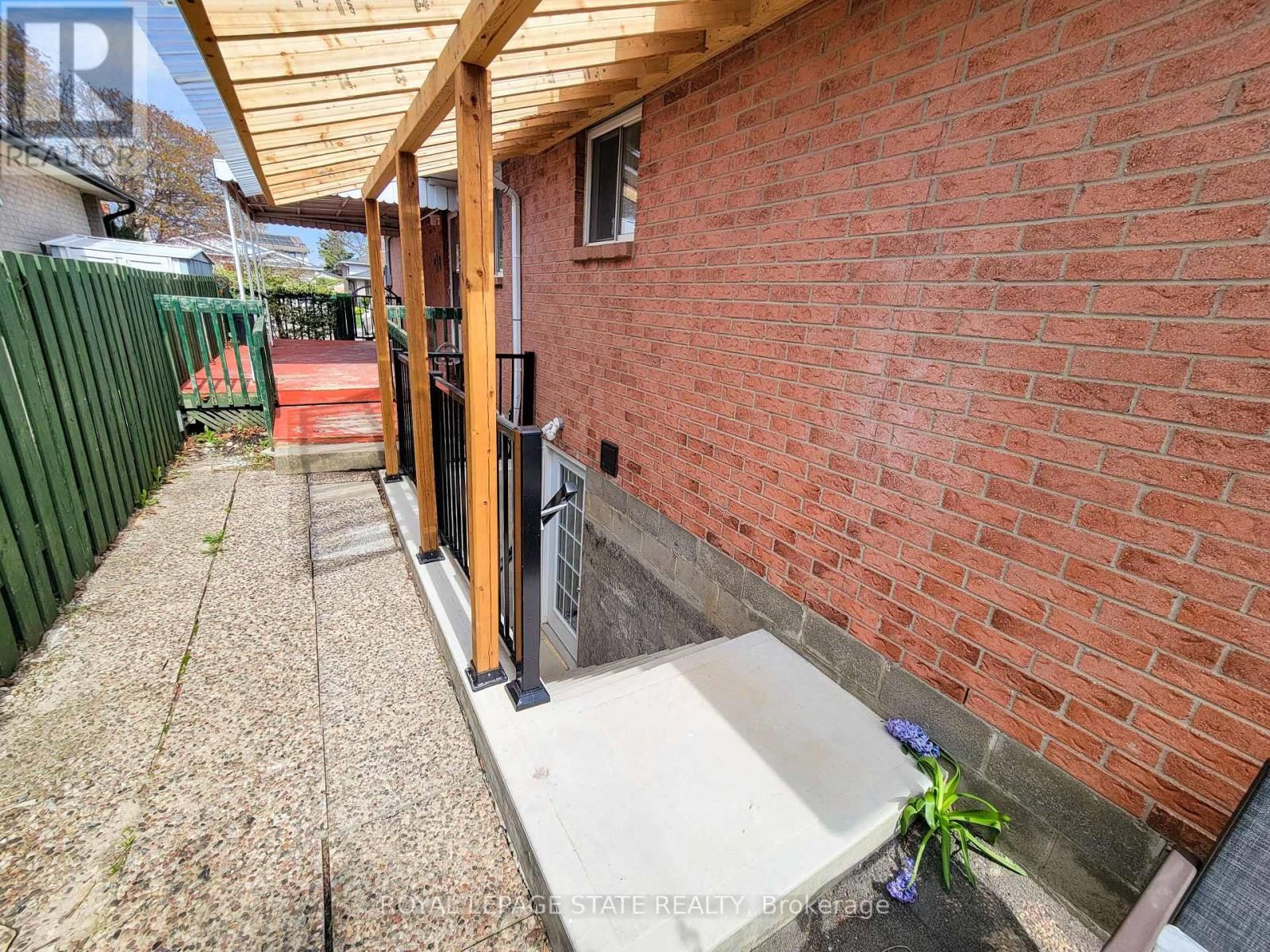 216 RAVENBURY DRIVE Image 27