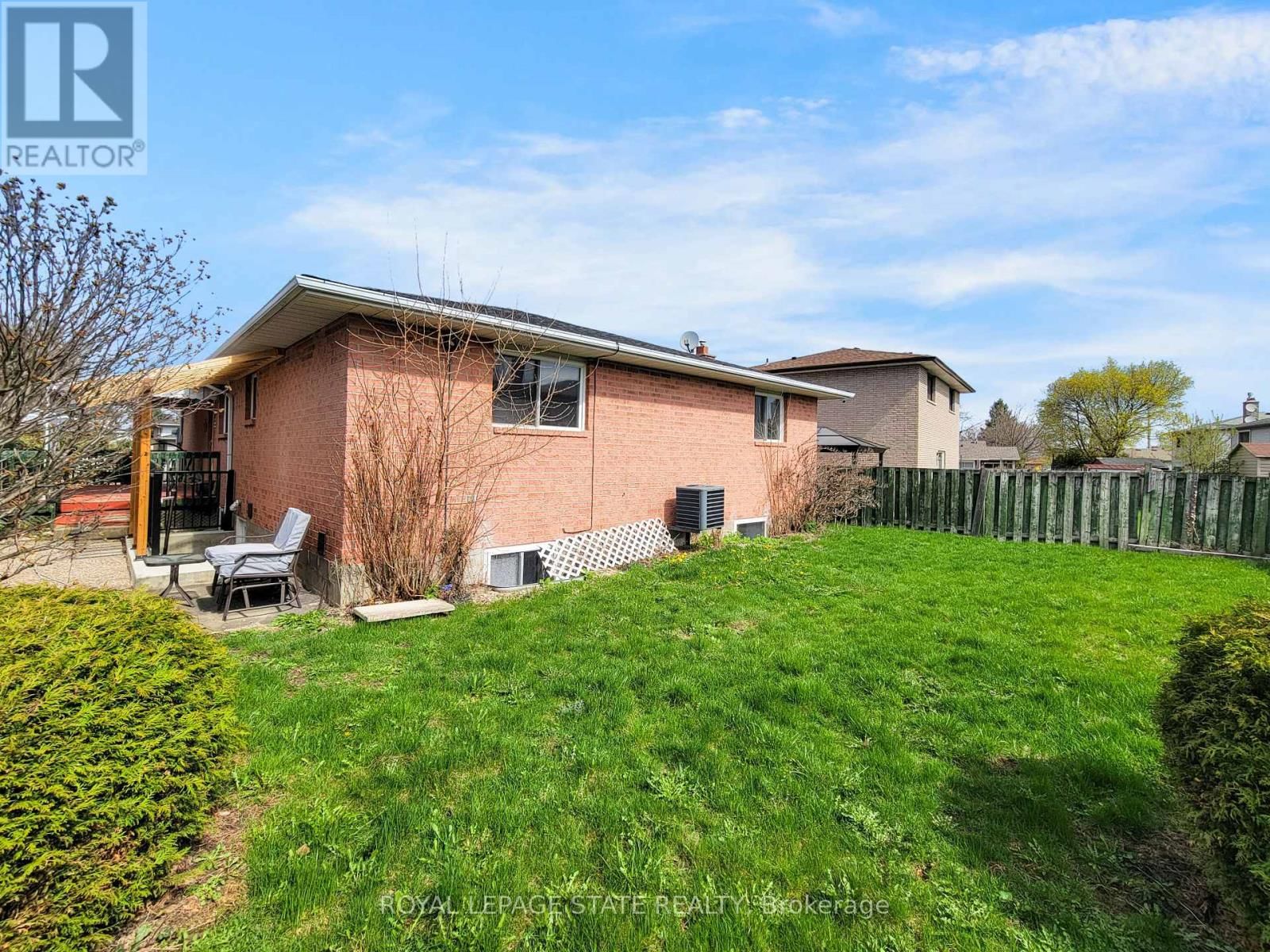 216 RAVENBURY DRIVE Image 28