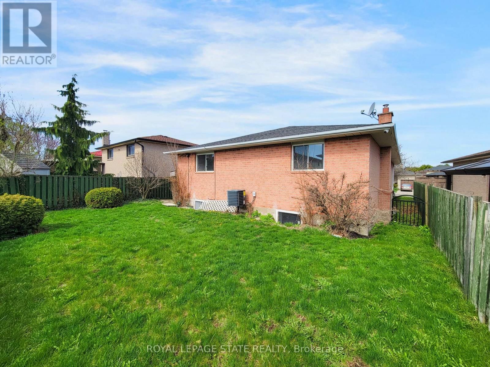 216 RAVENBURY DRIVE Image 29