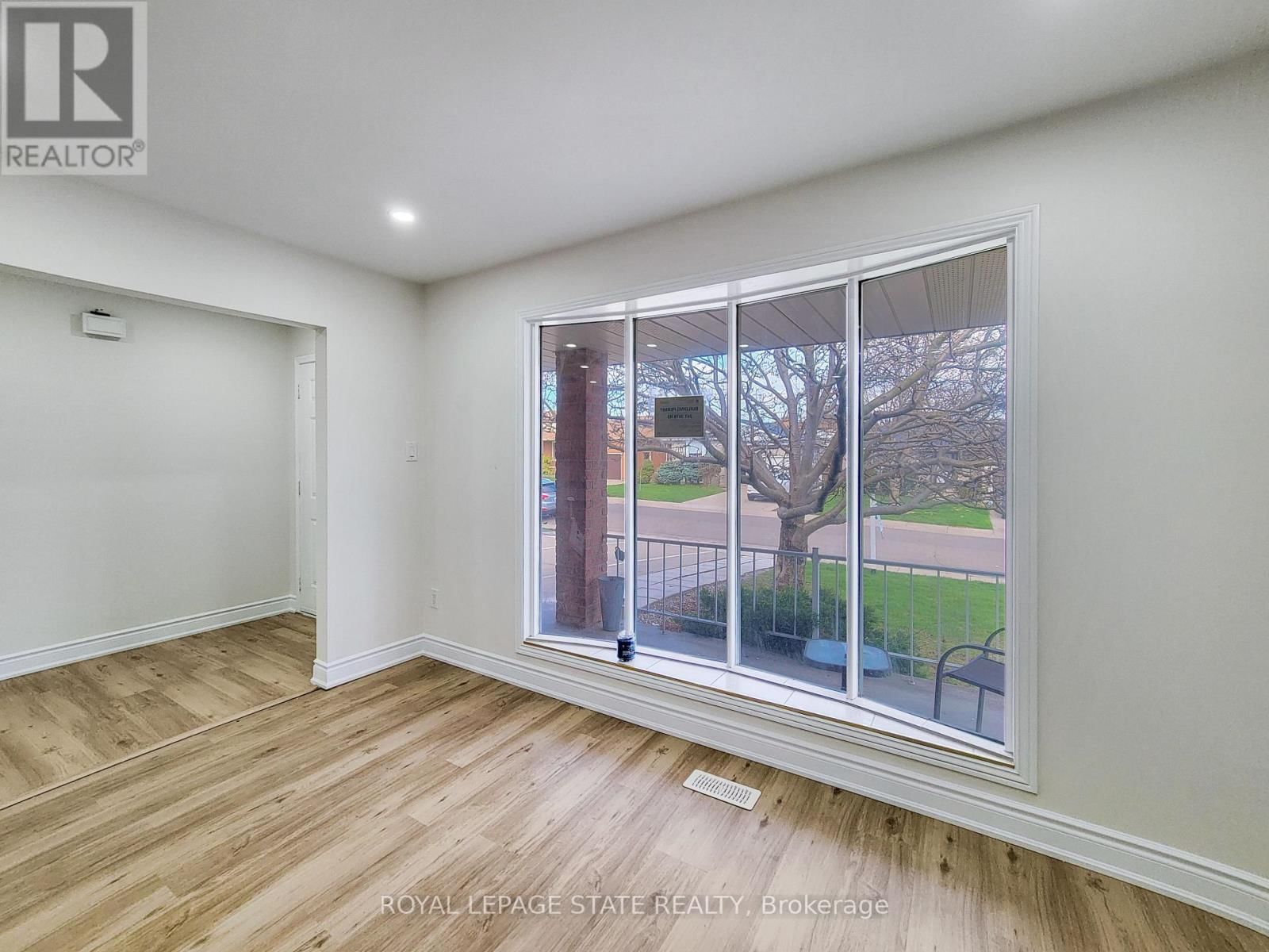 216 RAVENBURY DRIVE Image 5