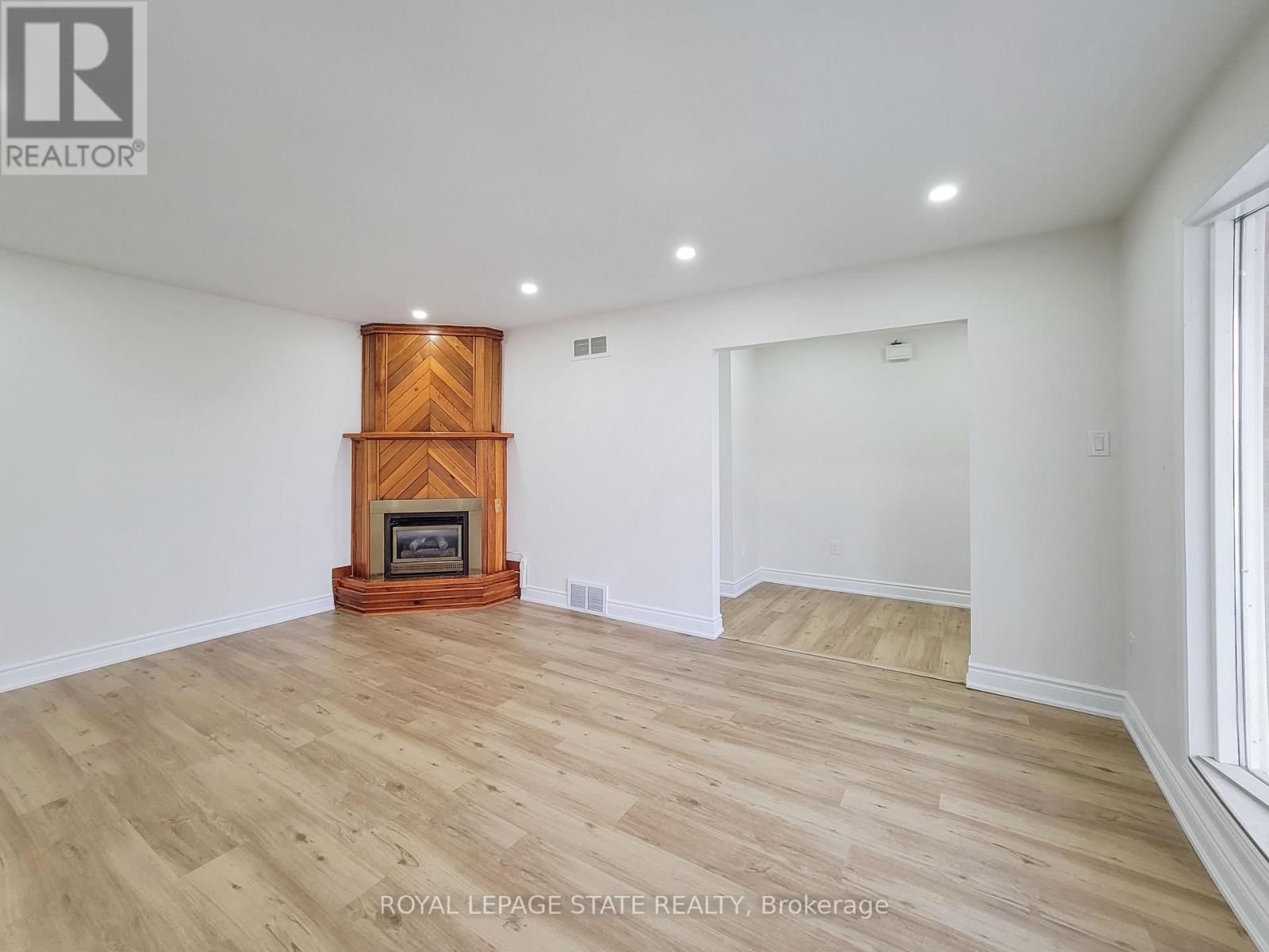 216 RAVENBURY DRIVE Image 7