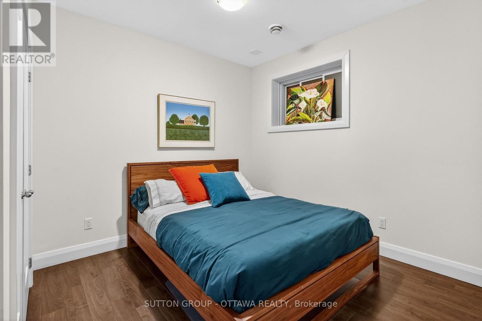 31 CARLOTTA AVENUE Image 24