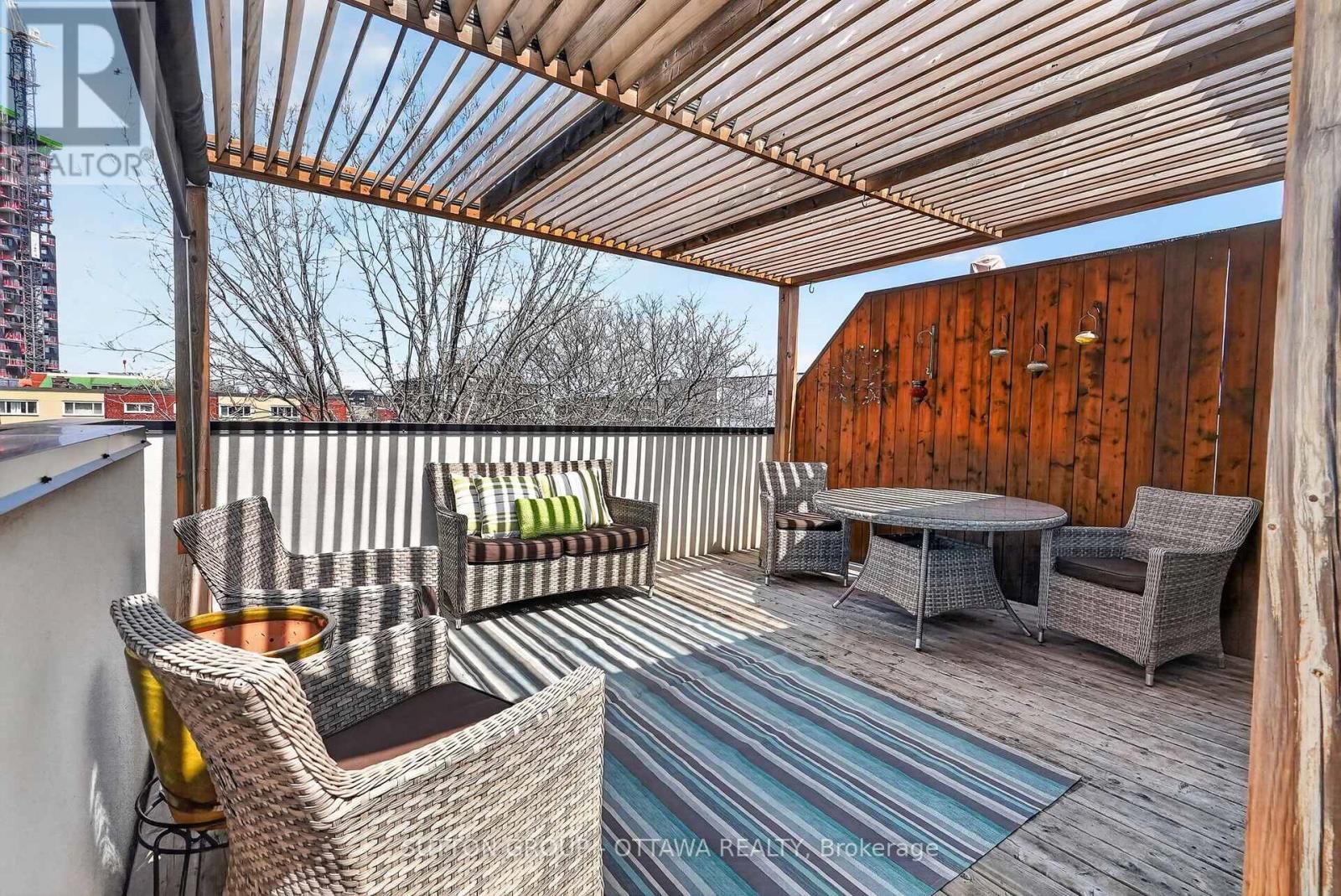 31 CARLOTTA AVENUE Image 26