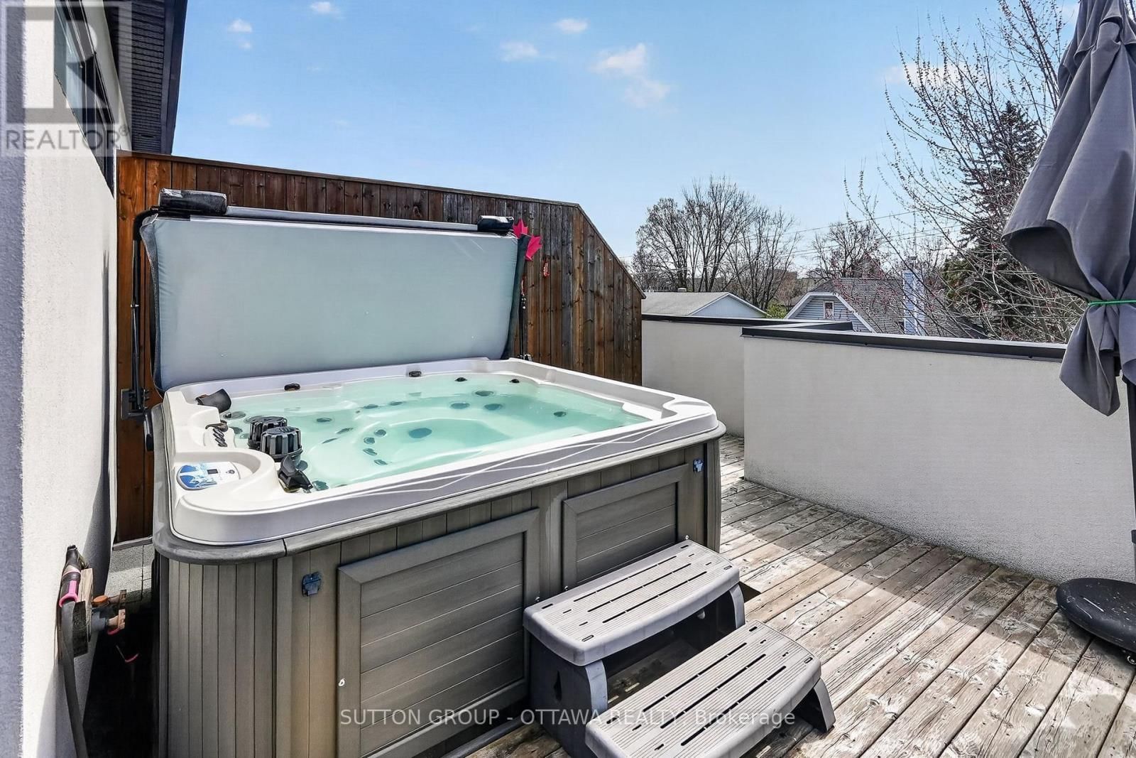 31 CARLOTTA AVENUE Image 28