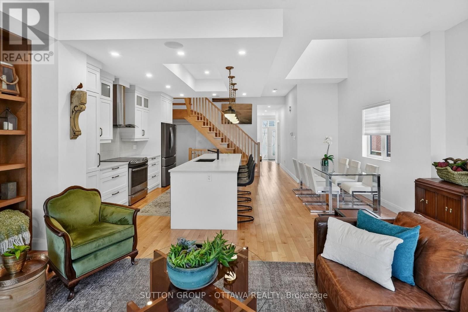 31 CARLOTTA AVENUE Image 6