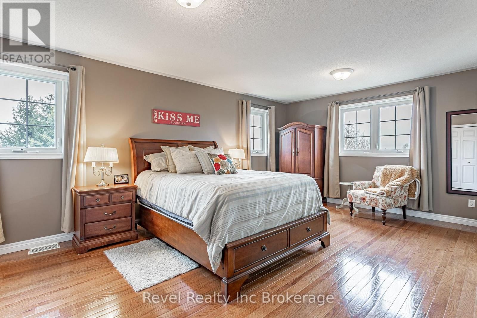 152 NORTH TOWN LINE EAST Image 20