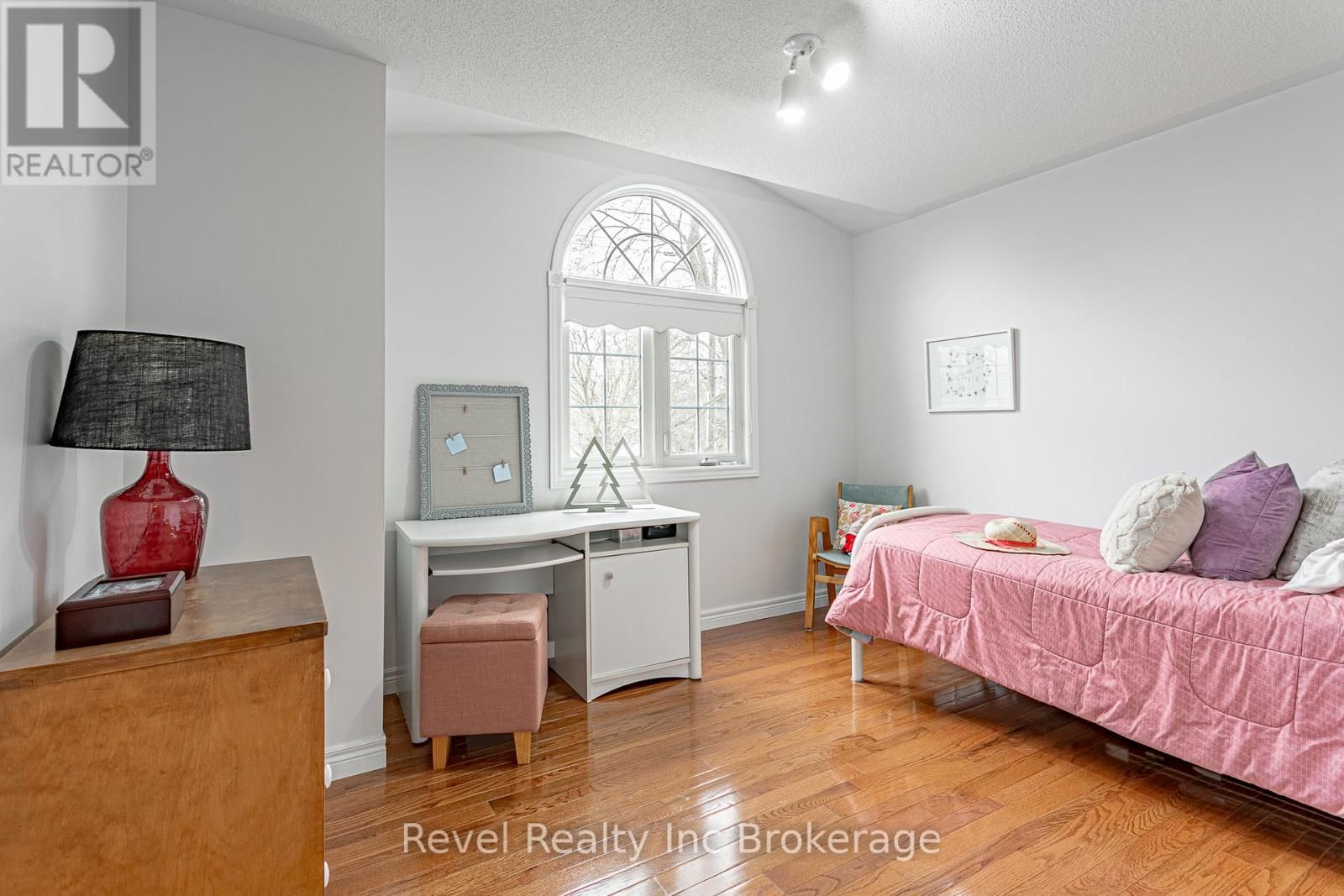 152 NORTH TOWN LINE EAST Image 26