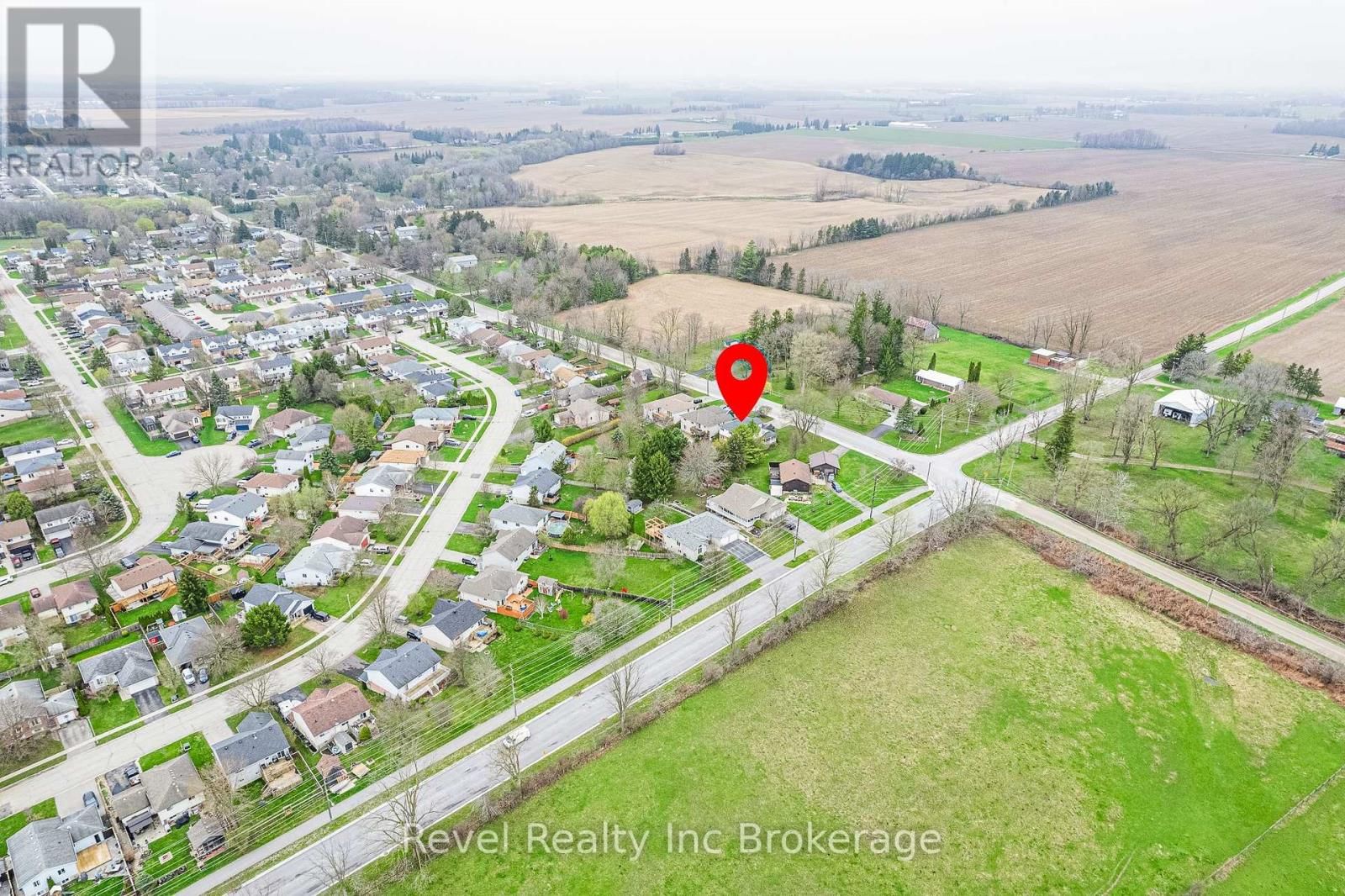 152 NORTH TOWN LINE EAST Image 39