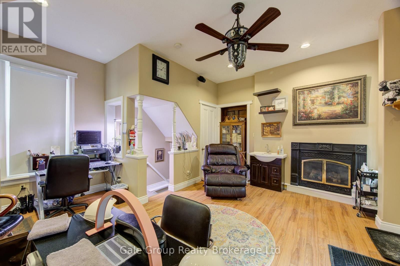 77 LIGHT STREET Image 11