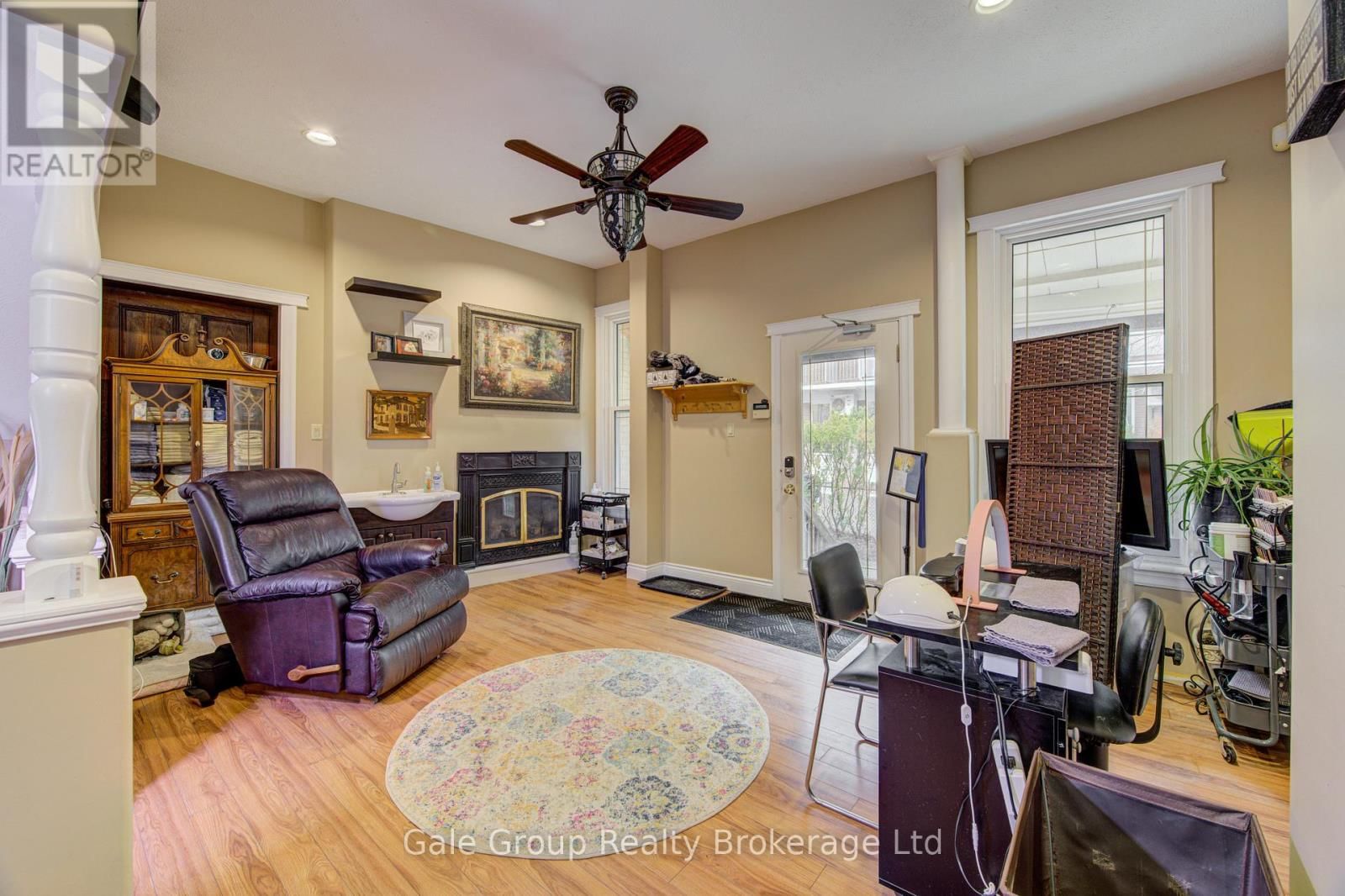 77 LIGHT STREET Image 12