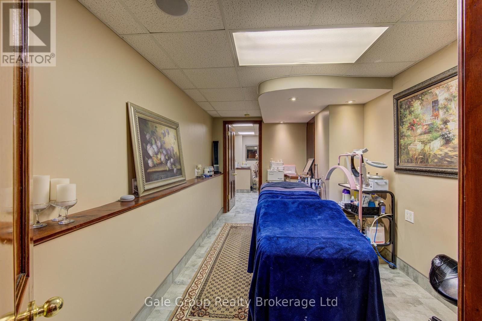 77 LIGHT STREET Image 15