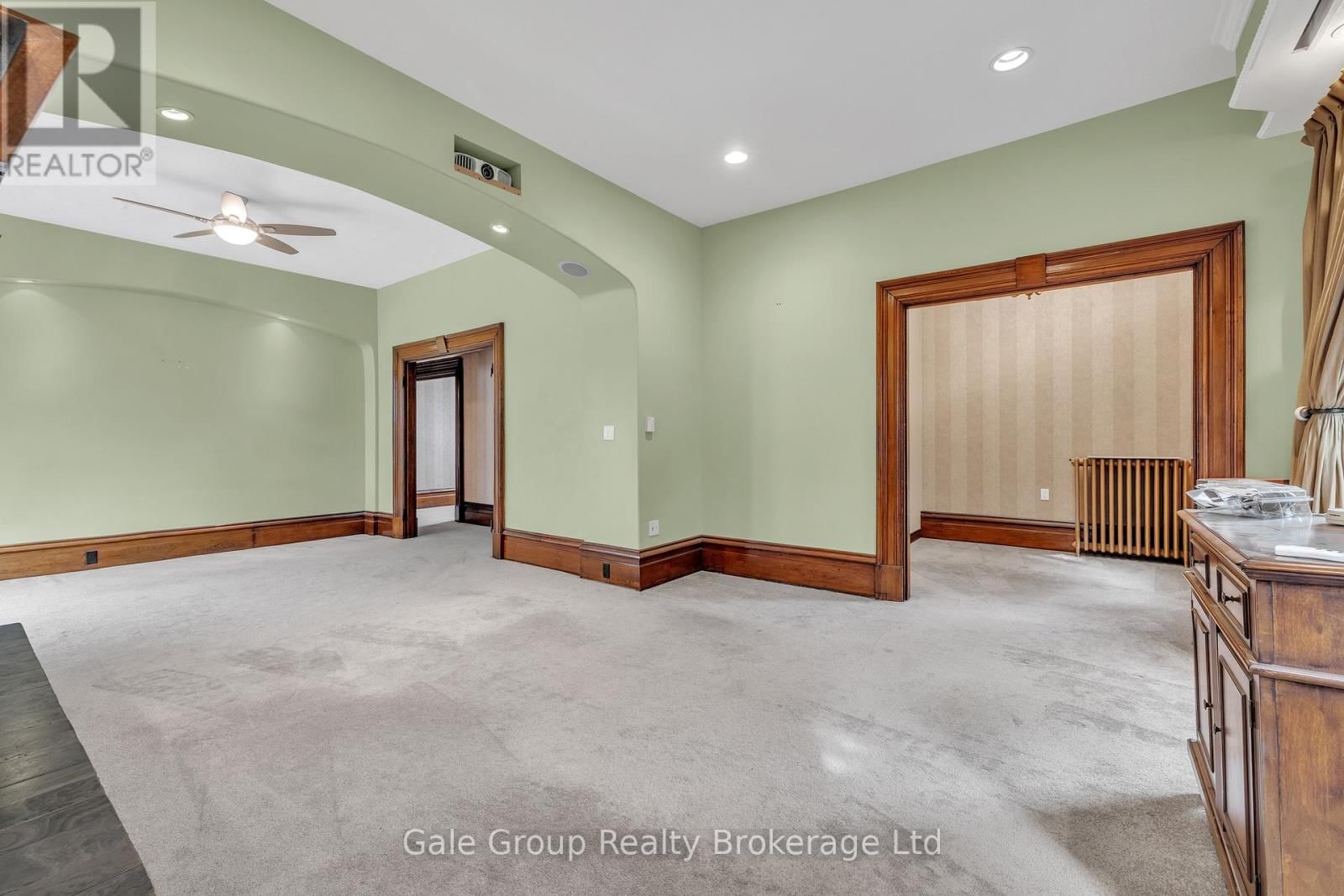 77 LIGHT STREET Image 20