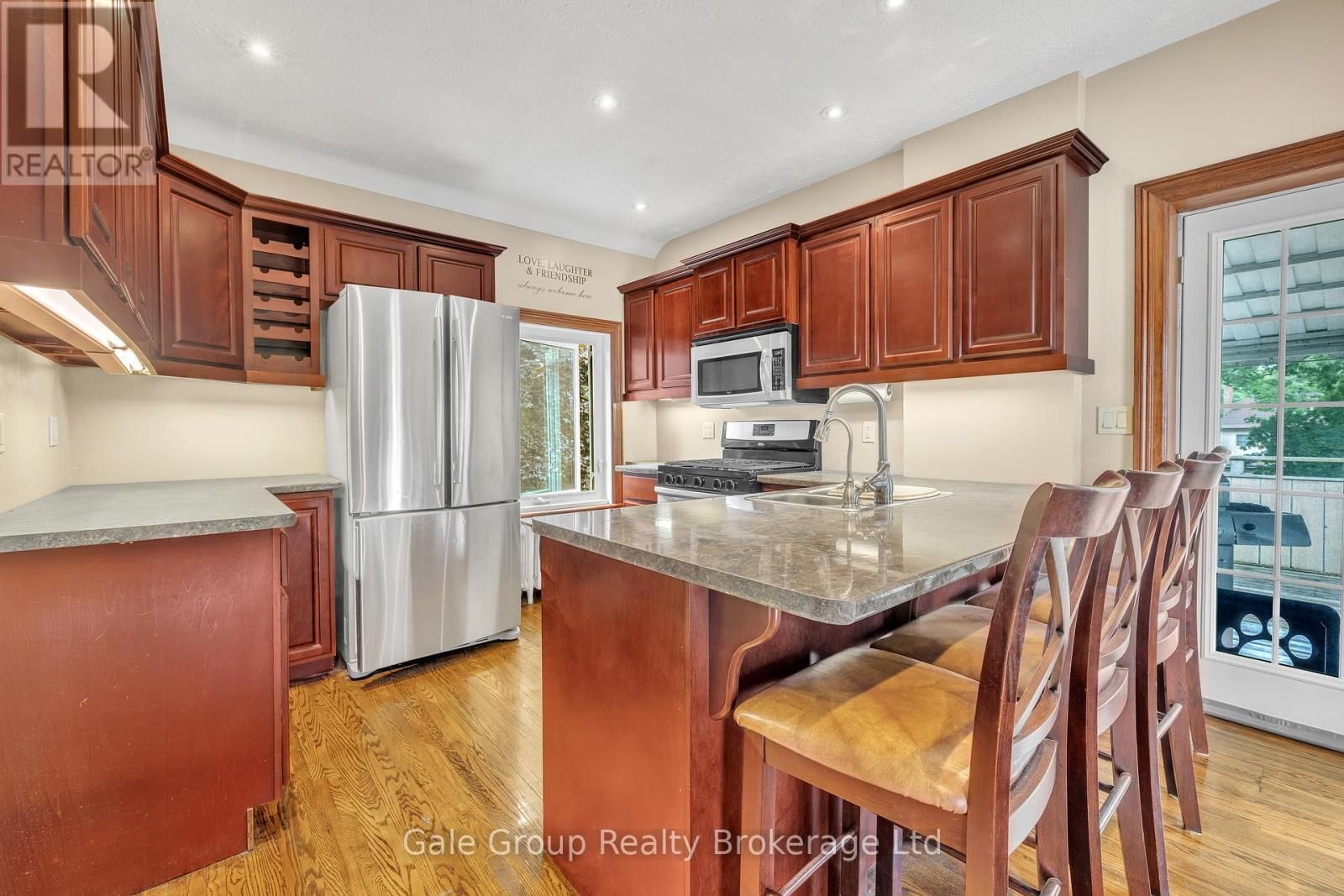 77 LIGHT STREET Image 21