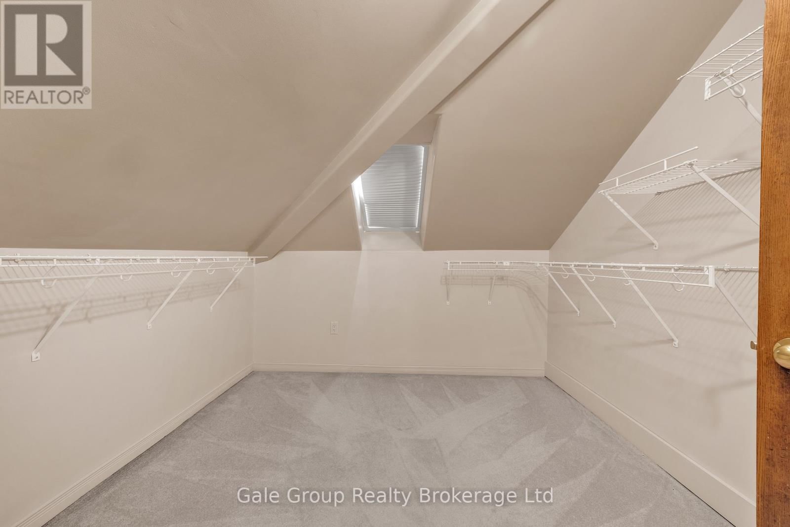 77 LIGHT STREET Image 29