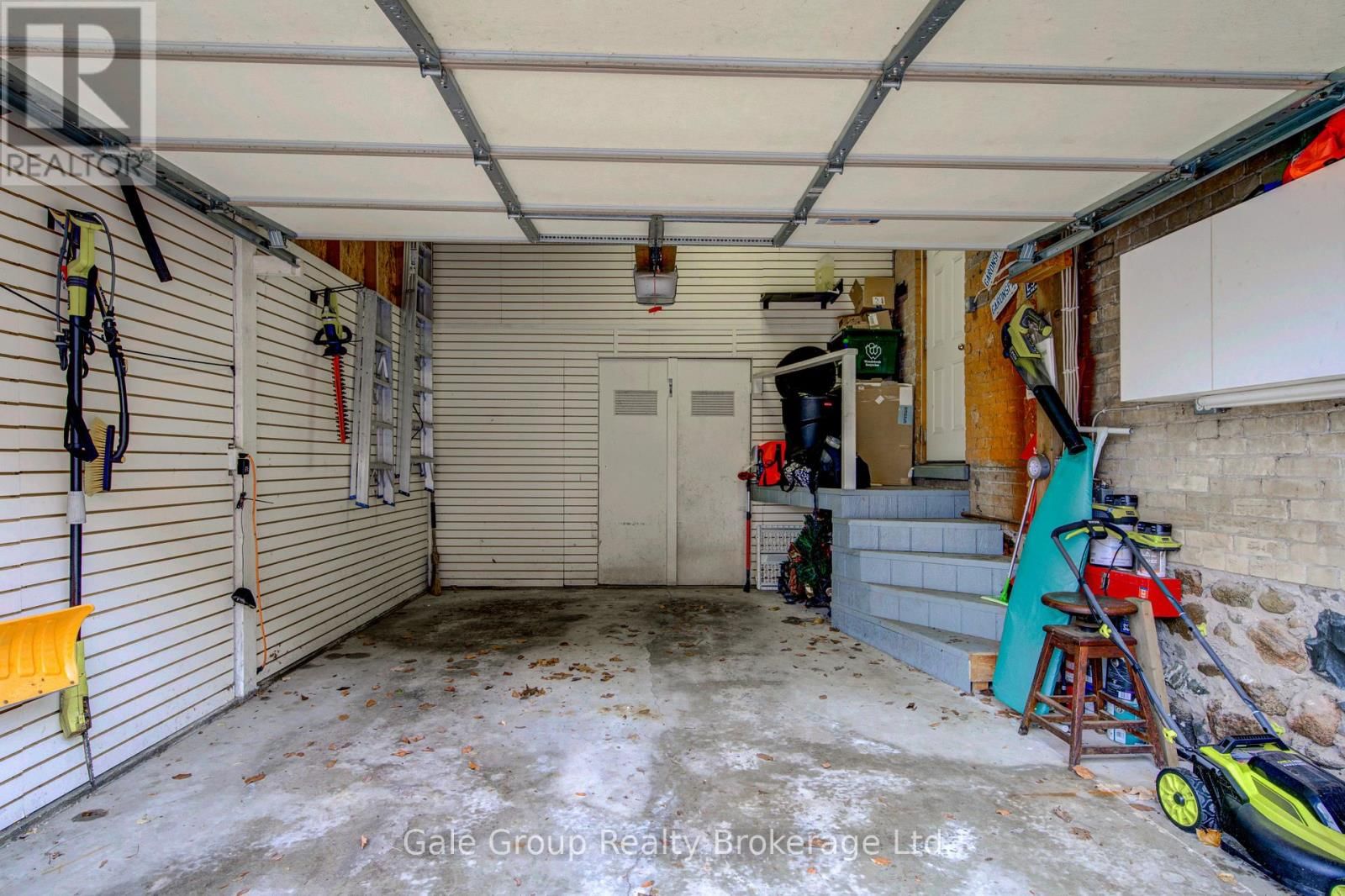 77 LIGHT STREET Image 32