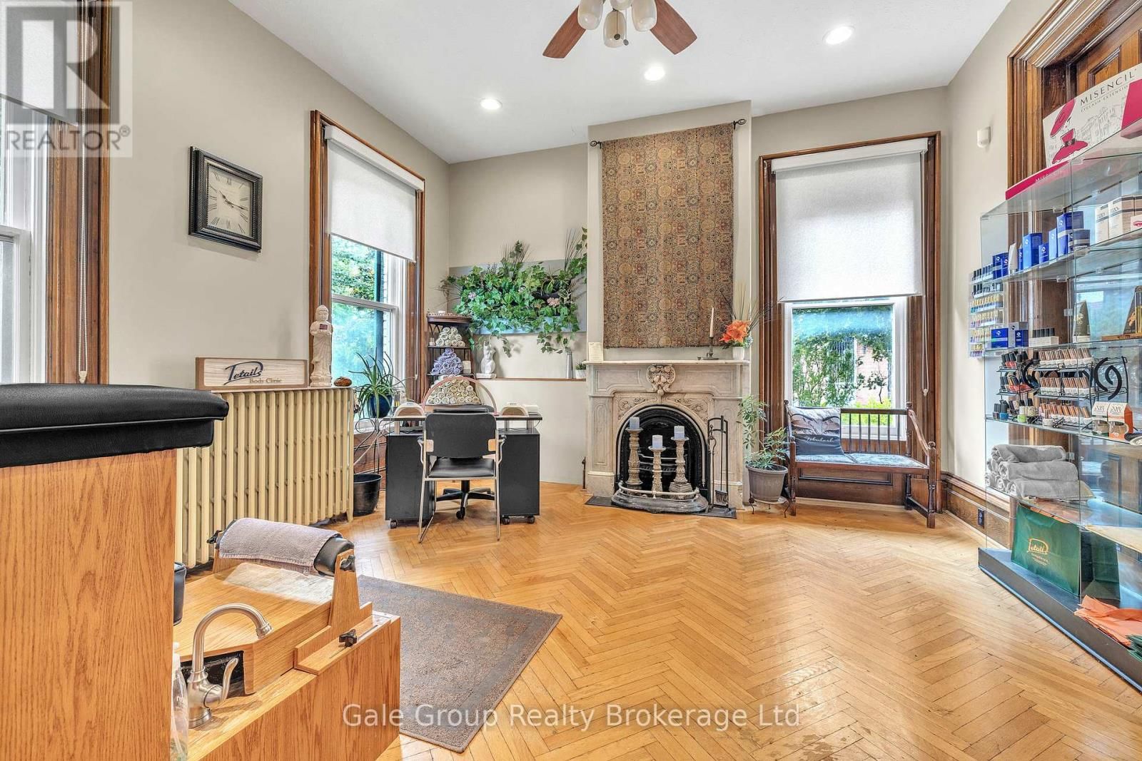 77 LIGHT STREET Image 5