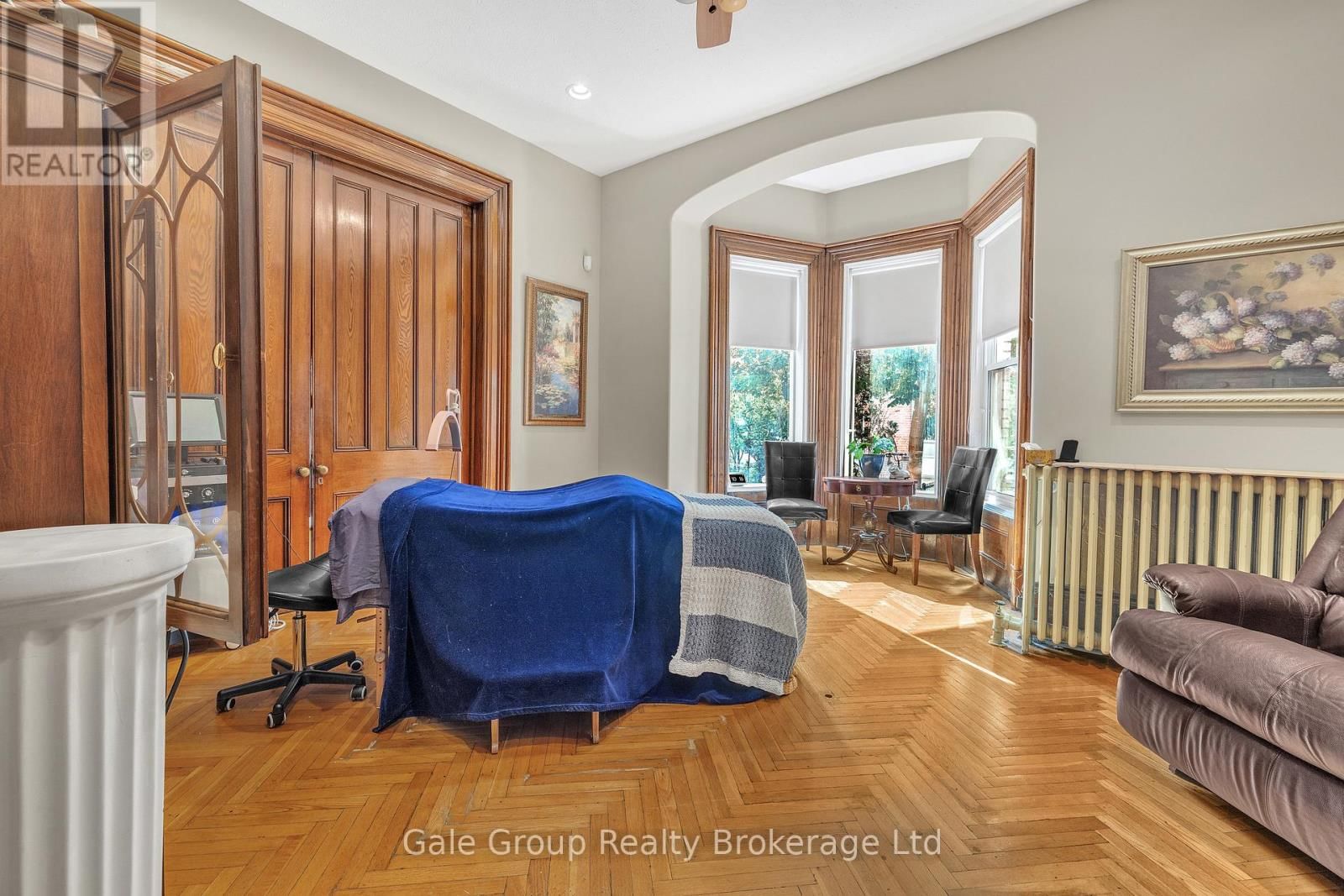 77 LIGHT STREET Image 7