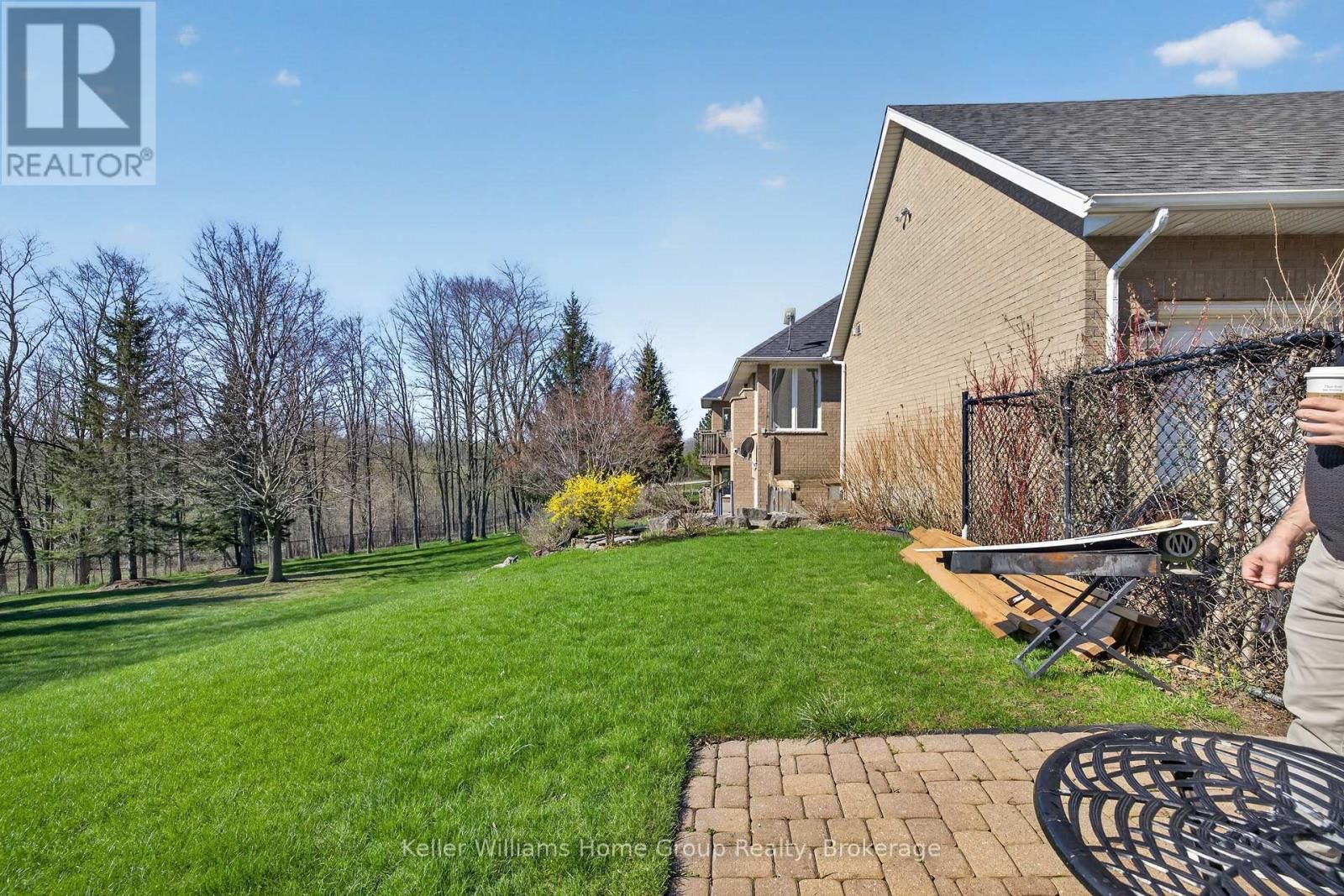 A - 23 FOX RUN DRIVE Image 2