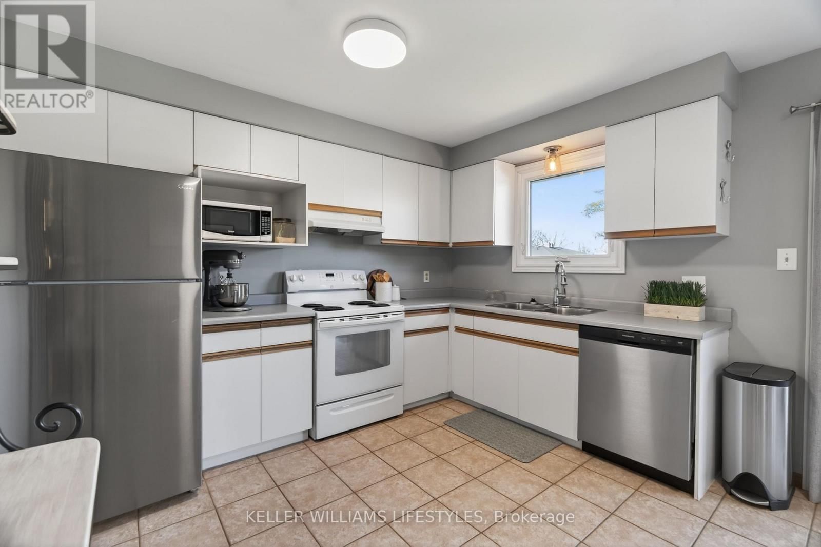 7 PEARSON AVENUE Image 12