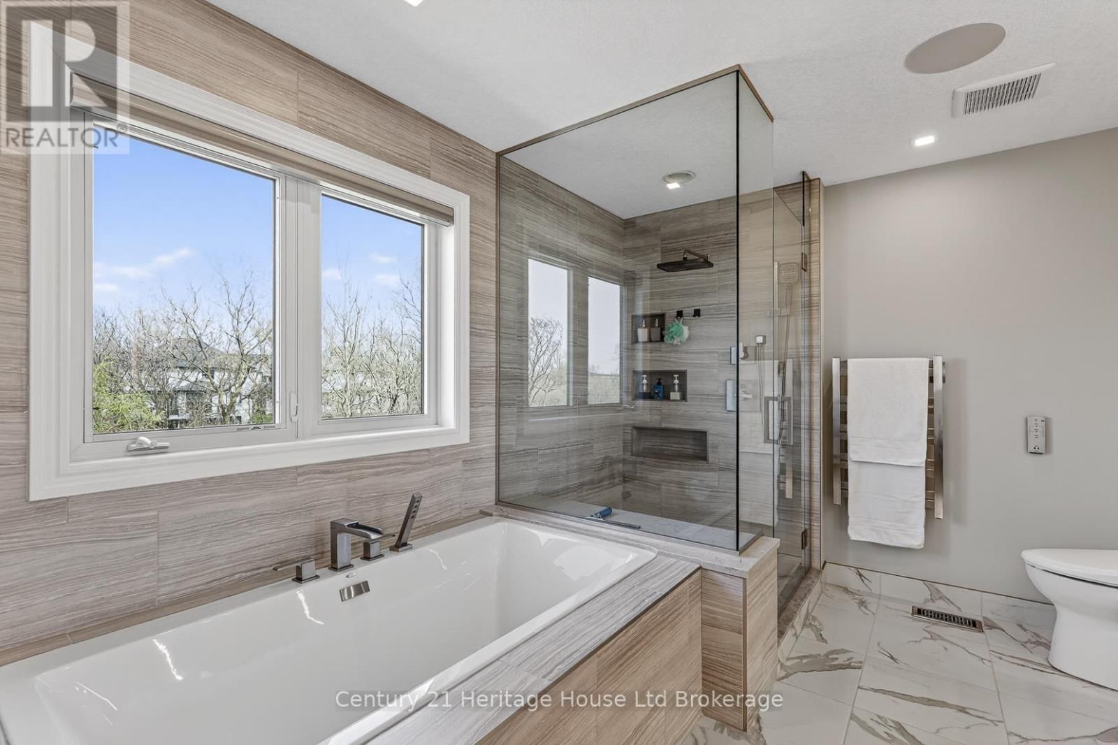 349 MASTERS DRIVE Image 26