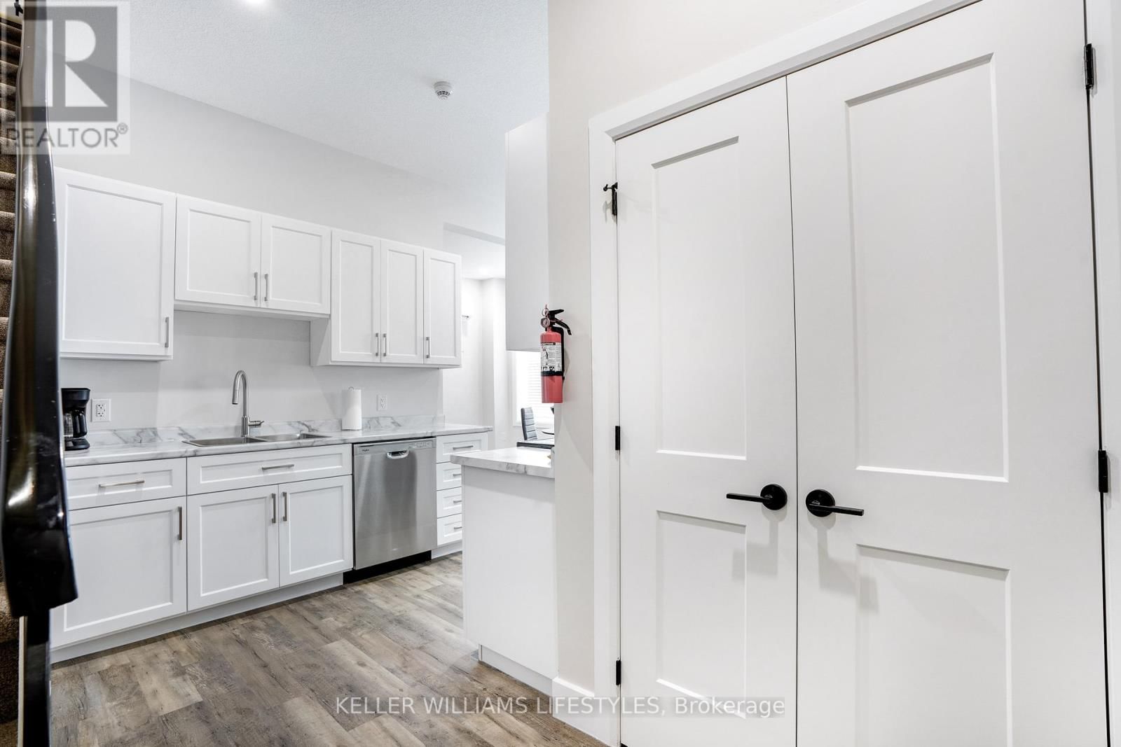 4 - 537 TALBOT STREET Image 12