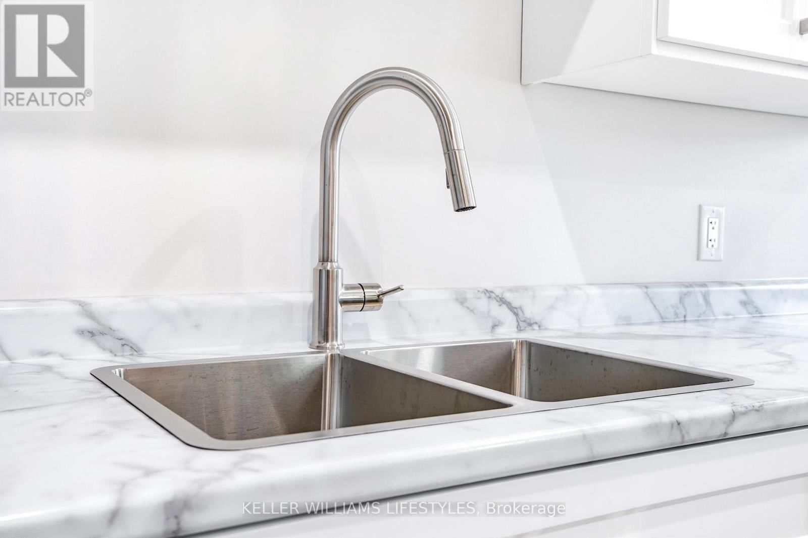 4 - 537 TALBOT STREET Image 16