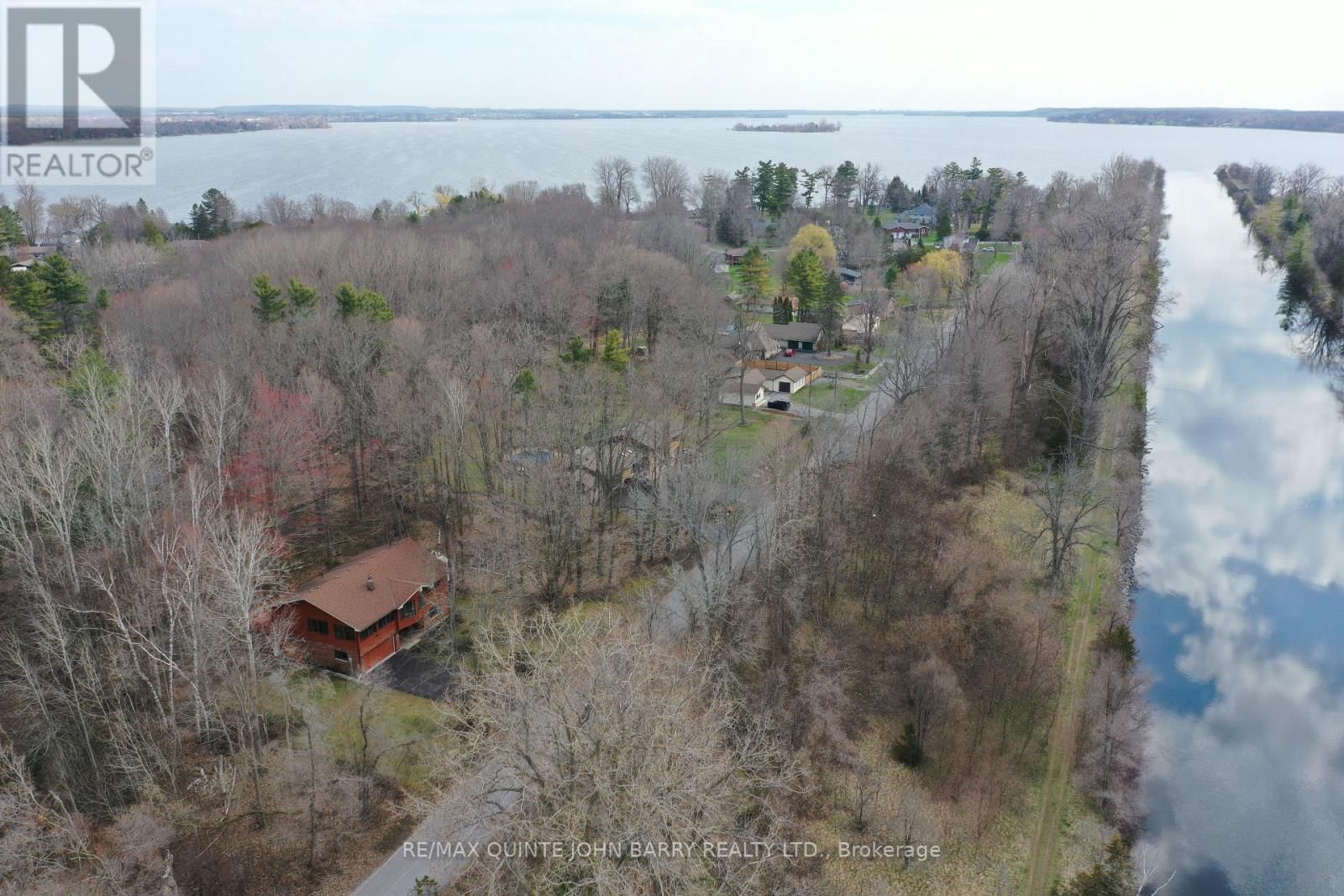 46 TWELVE O'CLOCK PT ROAD Image 1