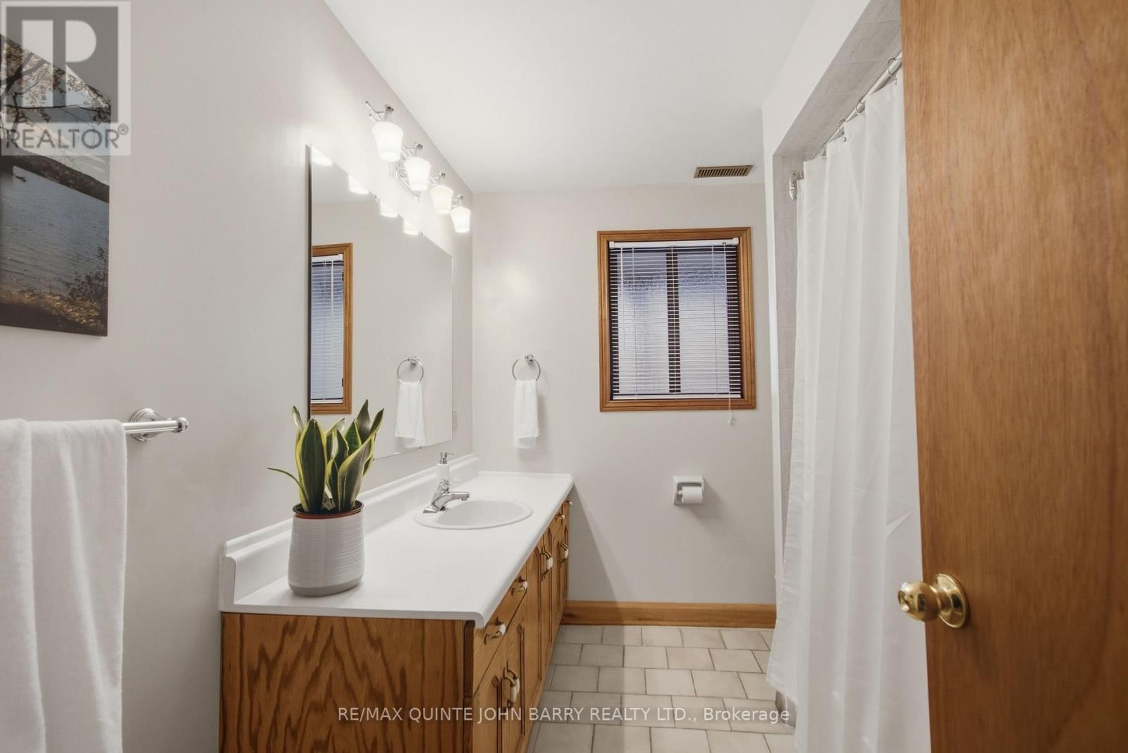 46 TWELVE O'CLOCK PT ROAD Image 33