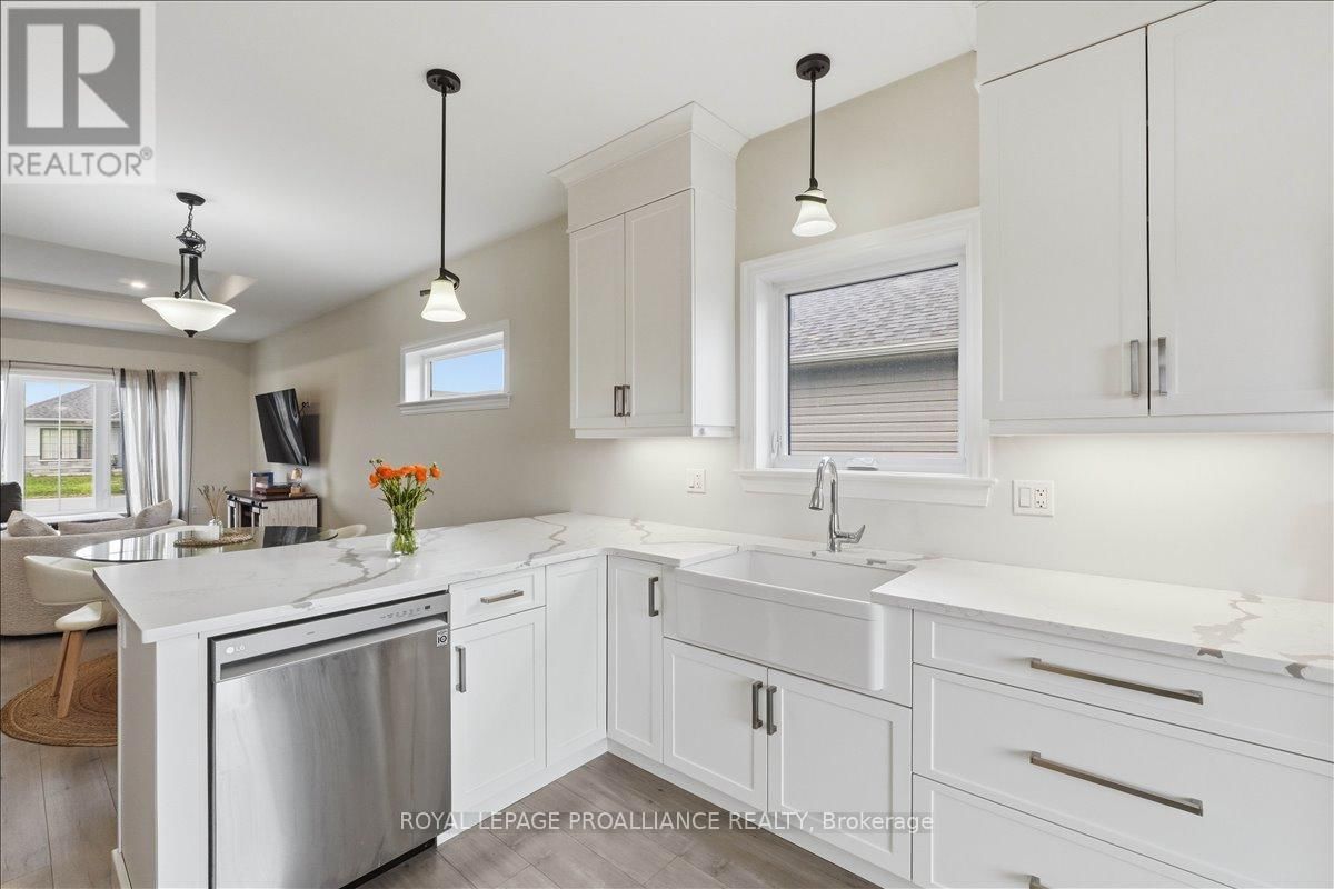 38 BARLEY TRAIL Image 12