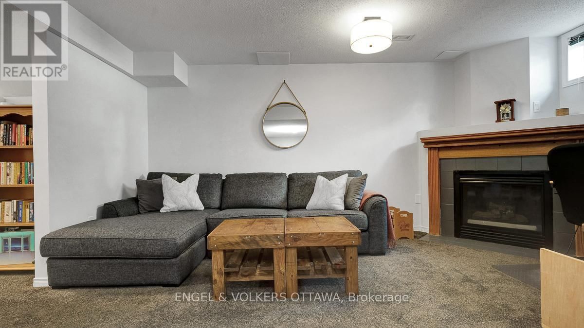 19 MULLCRAFT CRESCENT Image 23