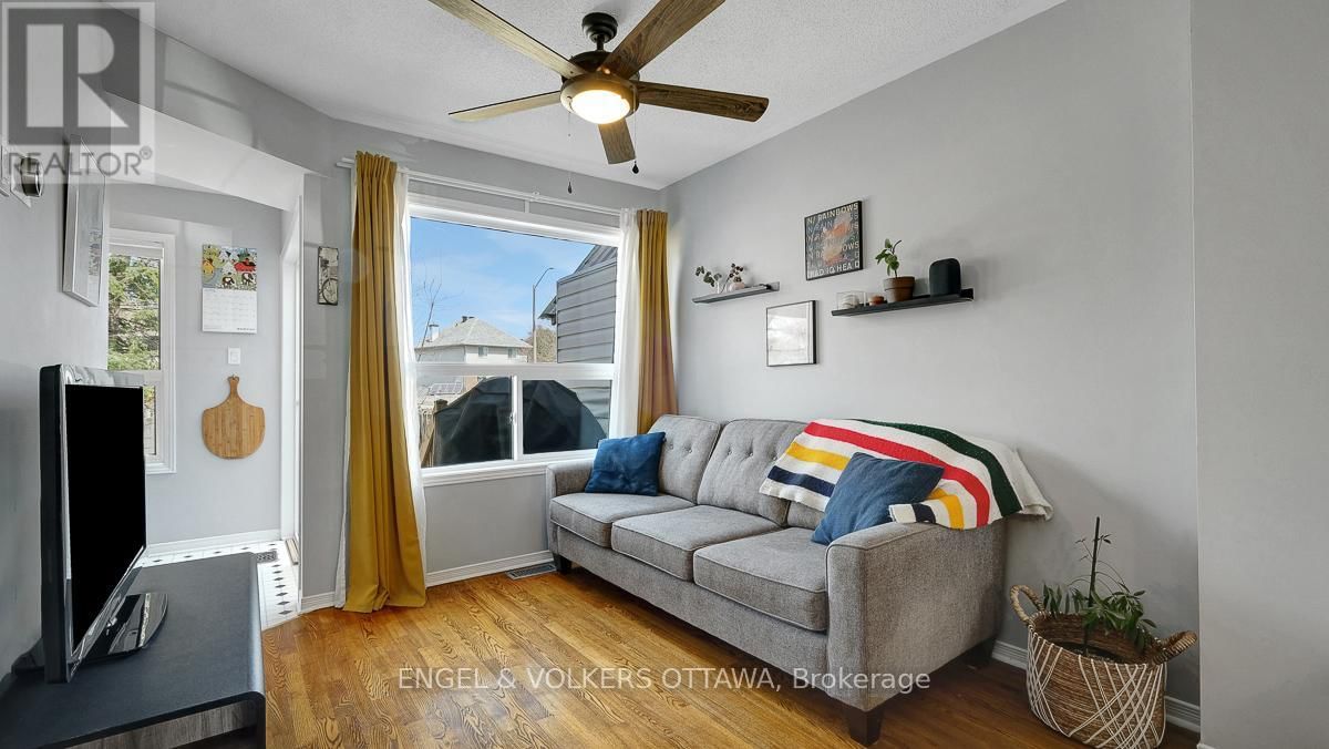 19 MULLCRAFT CRESCENT Image 4