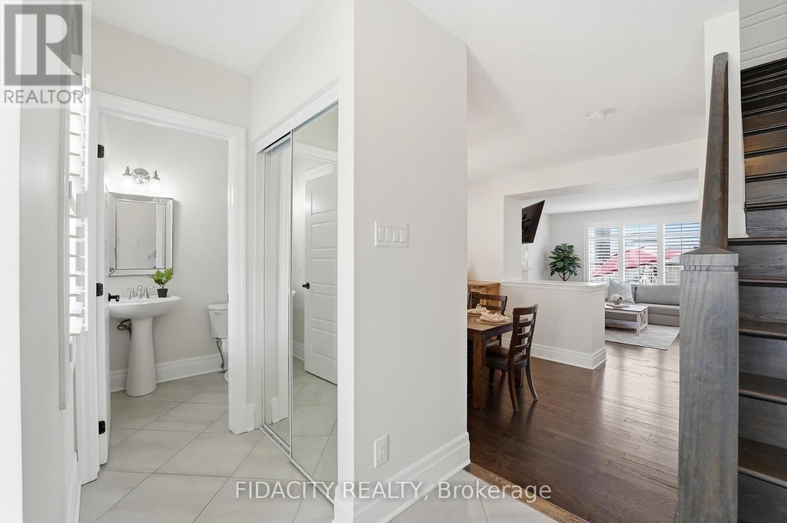 374 GALLANTRY WAY Image 19