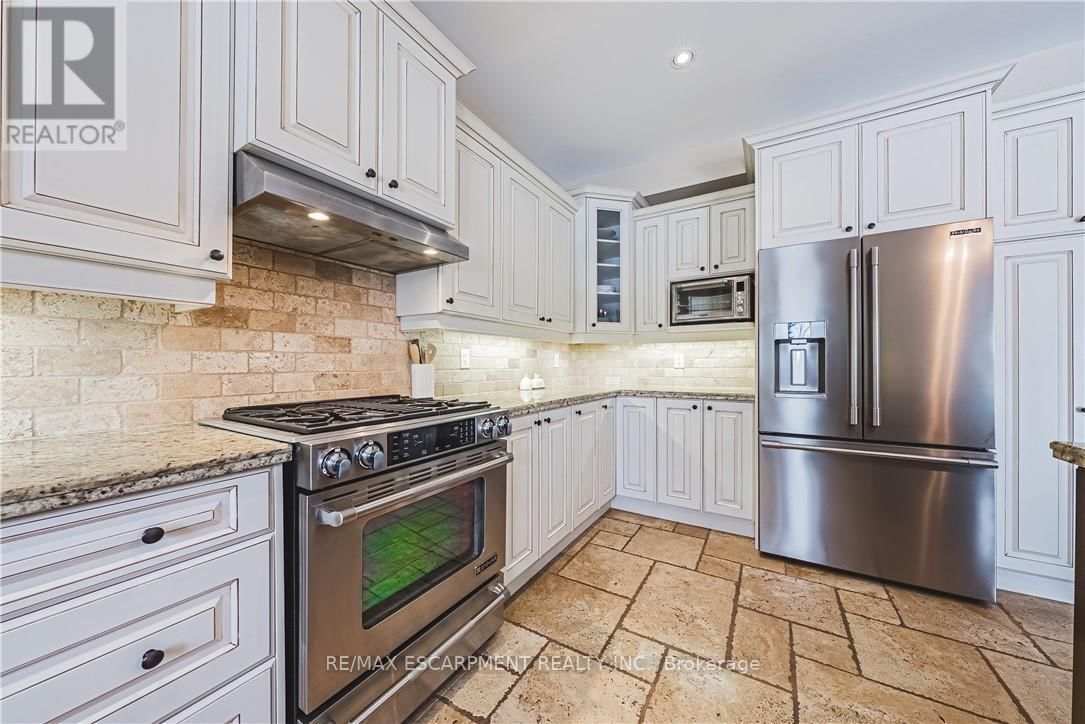 35 GRETI DRIVE Image 13